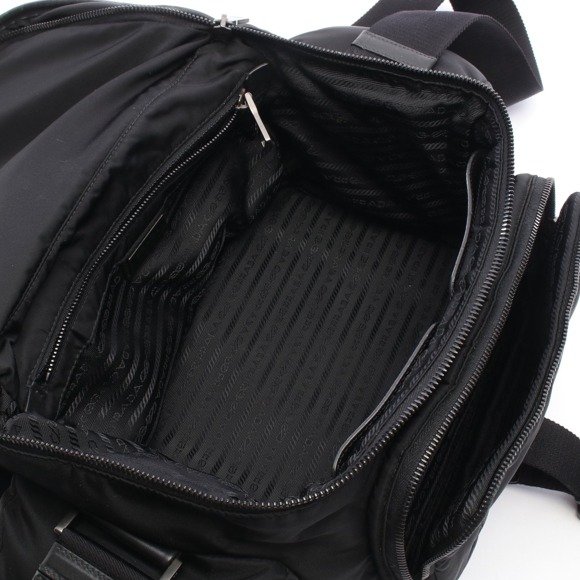 カメラバッグ ショルダーバッグ ナイロン レザー ブラック プラダ バッグ PRADA