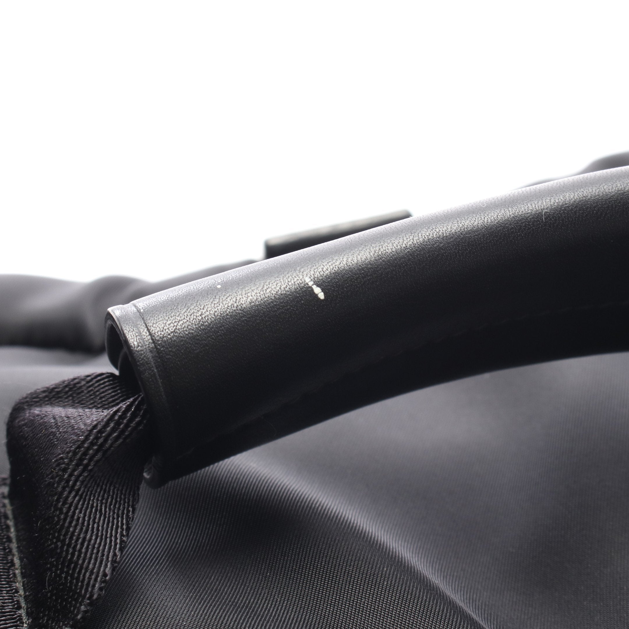 カメラバッグ ショルダーバッグ ナイロン レザー ブラック プラダ – RECLO