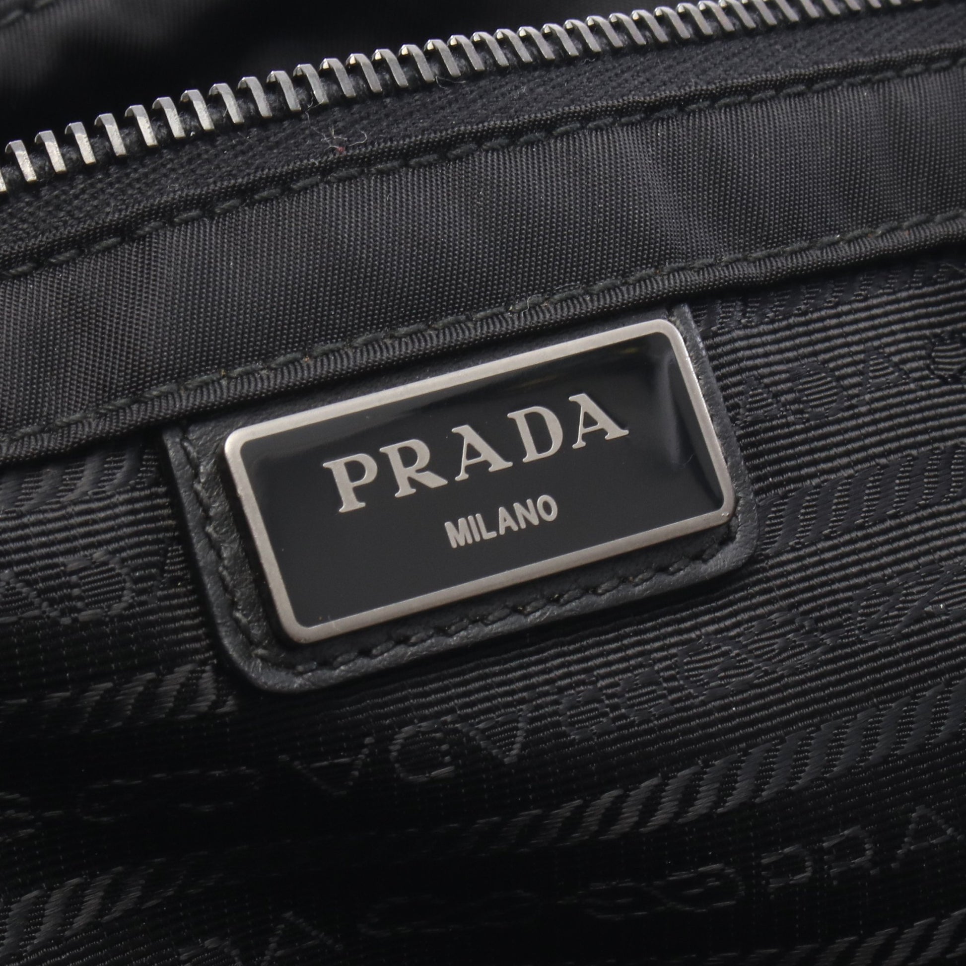 カメラバッグ ショルダーバッグ ナイロン レザー ブラック プラダ バッグ PRADA