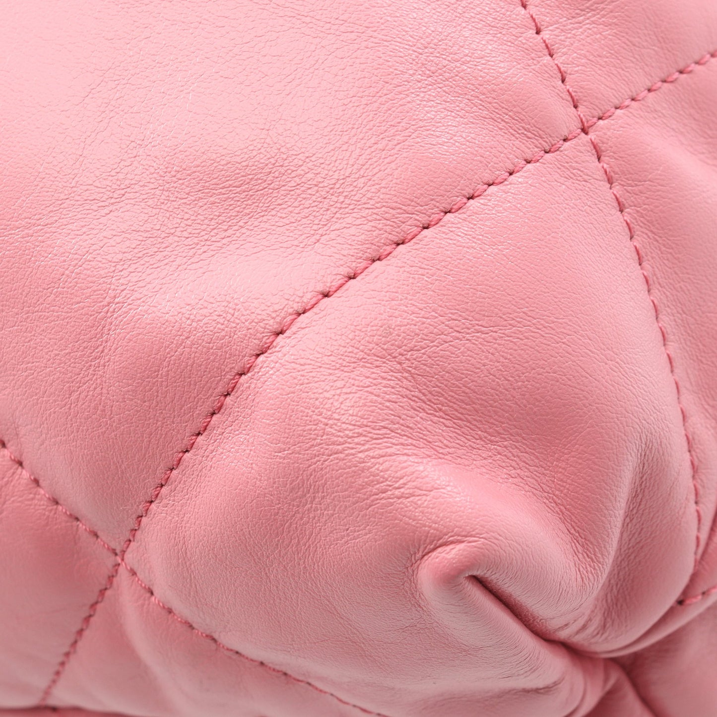 マトラッセ シャネル22 スモール チェーンショルダーバッグ レザー ピンク シルバー金具 シャネル バッグ CHANEL
