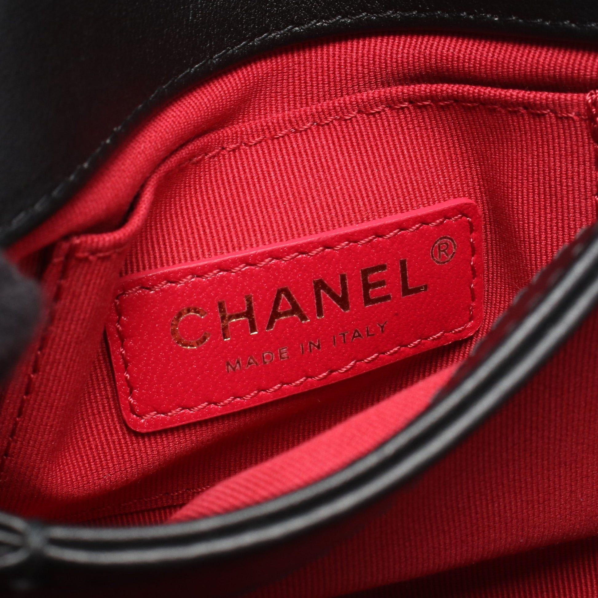 マトラッセ スモールフラップ チェーンショルダーバッグ ラムスキン ブラック ゴールド金具 シャネル バッグ CHANEL