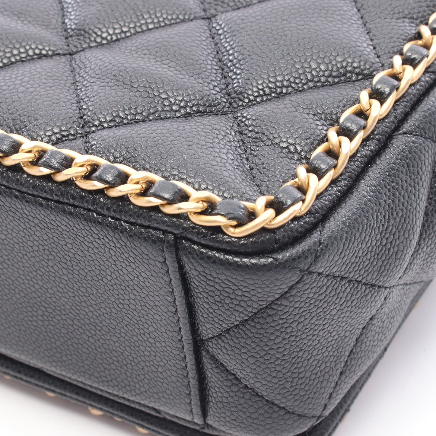 マトラッセ チェーンショルダーバッグ キャビアスキン ブラック ゴールド金具 シャネル バッグ CHANEL