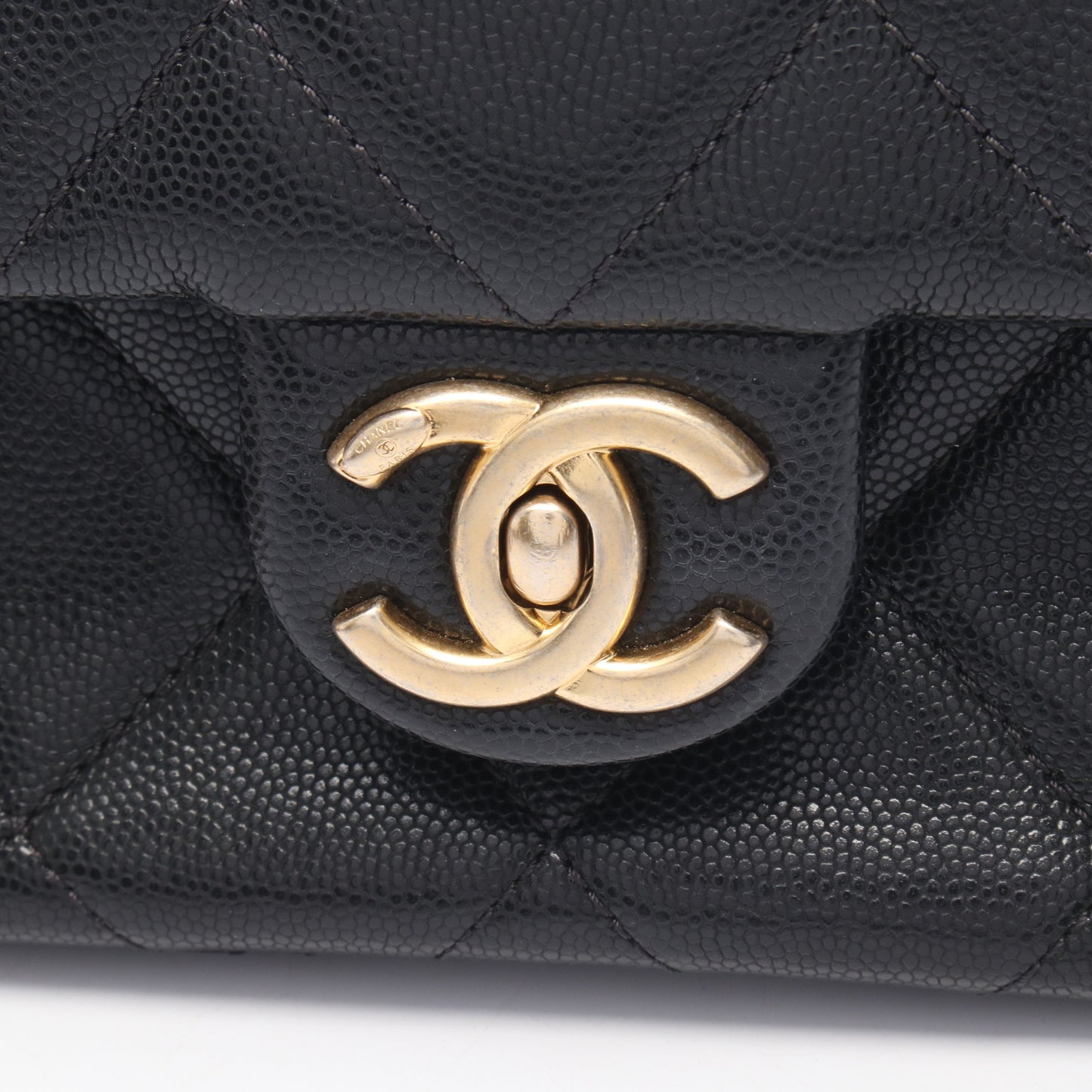 マトラッセ チェーンショルダーバッグ キャビアスキン ブラック ゴールド金具 シャネル バッグ CHANEL
