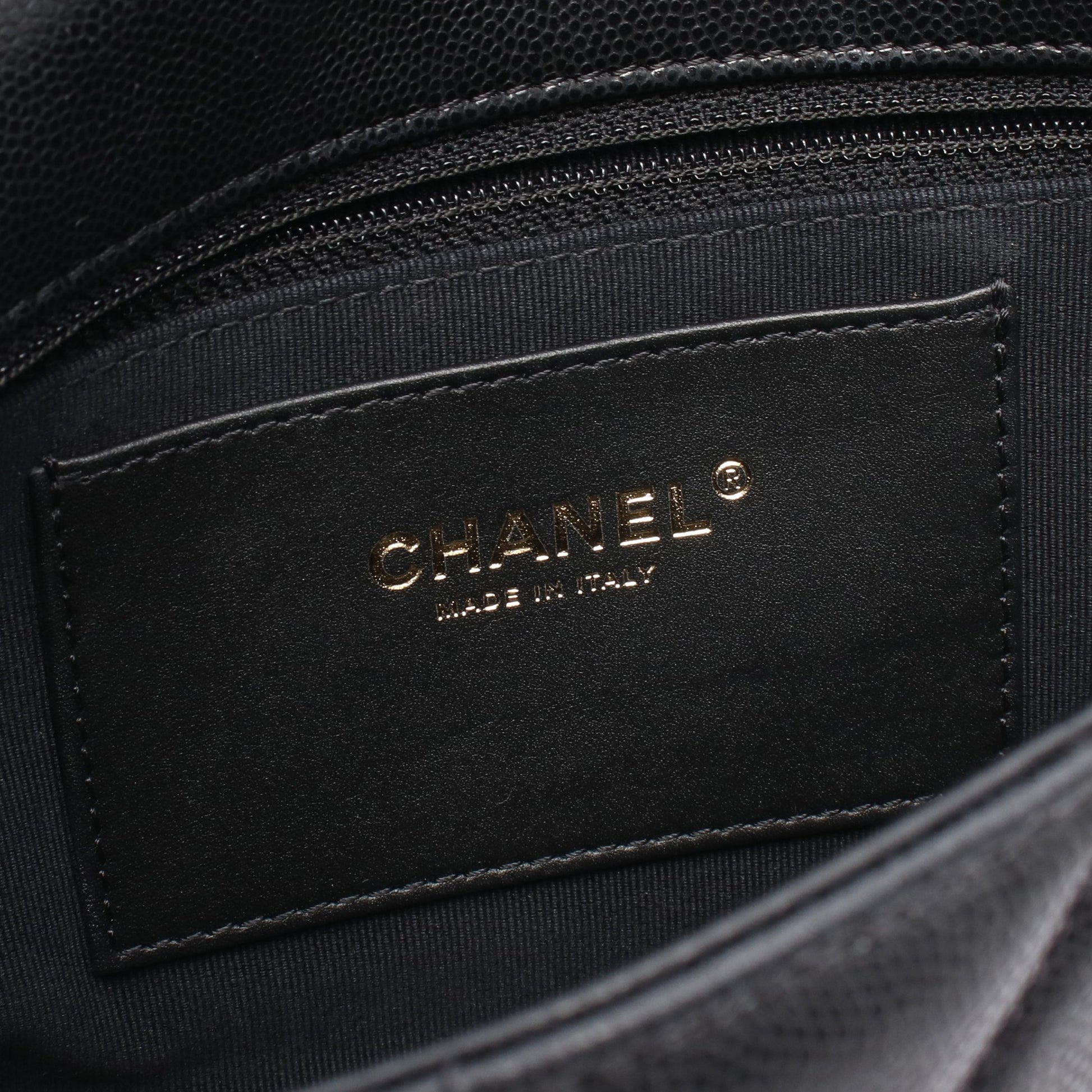 マトラッセ チェーンショルダーバッグ キャビアスキン ブラック ゴールド金具 シャネル バッグ CHANEL