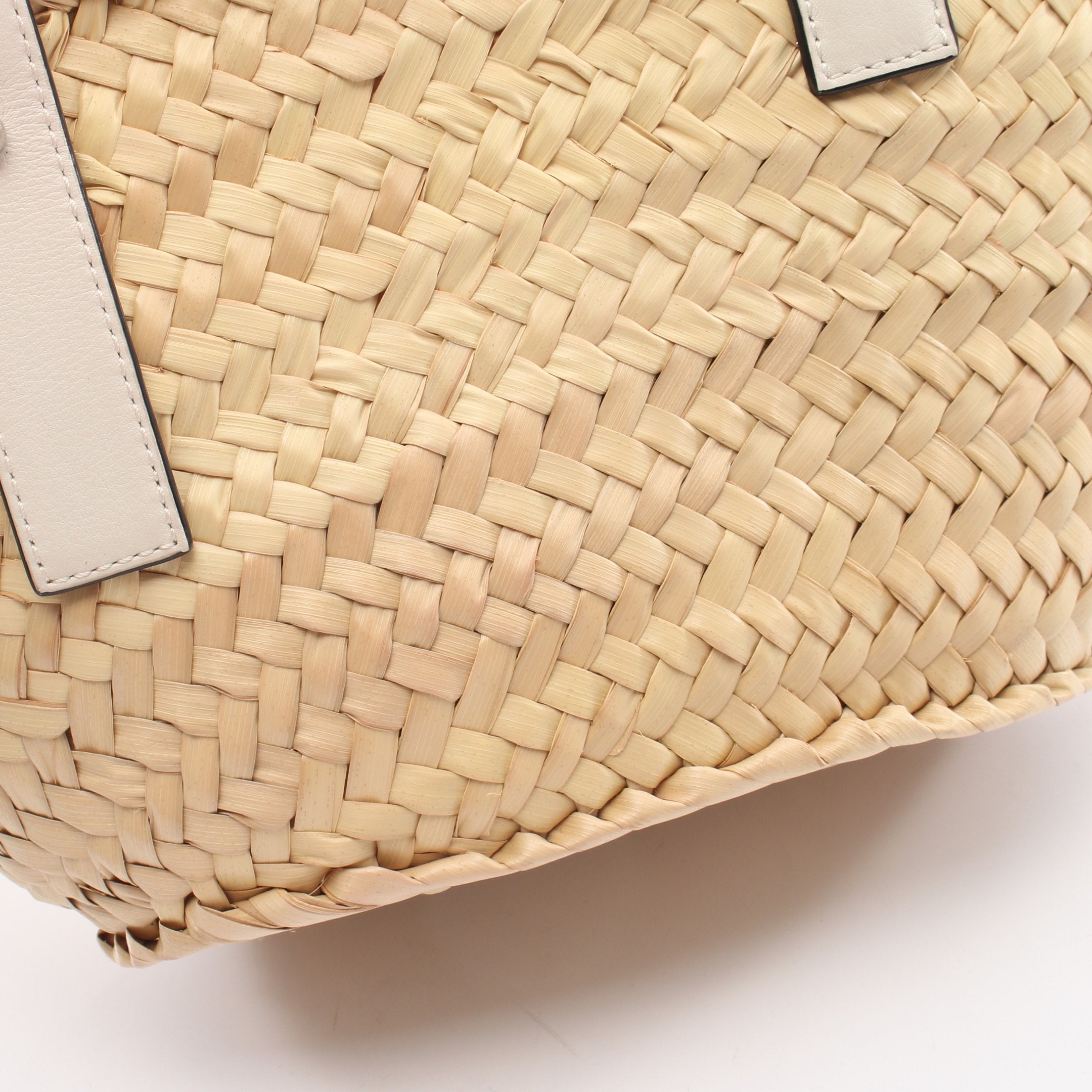 LOEWE かごバッグ バスケット　スモール レザー バスケットバッグ スモール かごバッグ ハンドバッグ ラフィア レザー