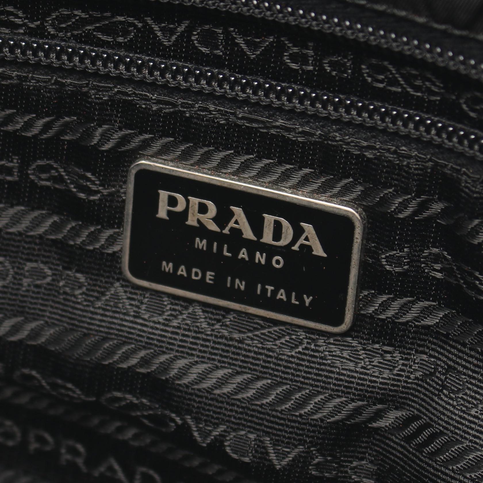 トライアングルロゴ ショルダーバッグ ナイロン レザー ブラック プラダ バッグ PRADA