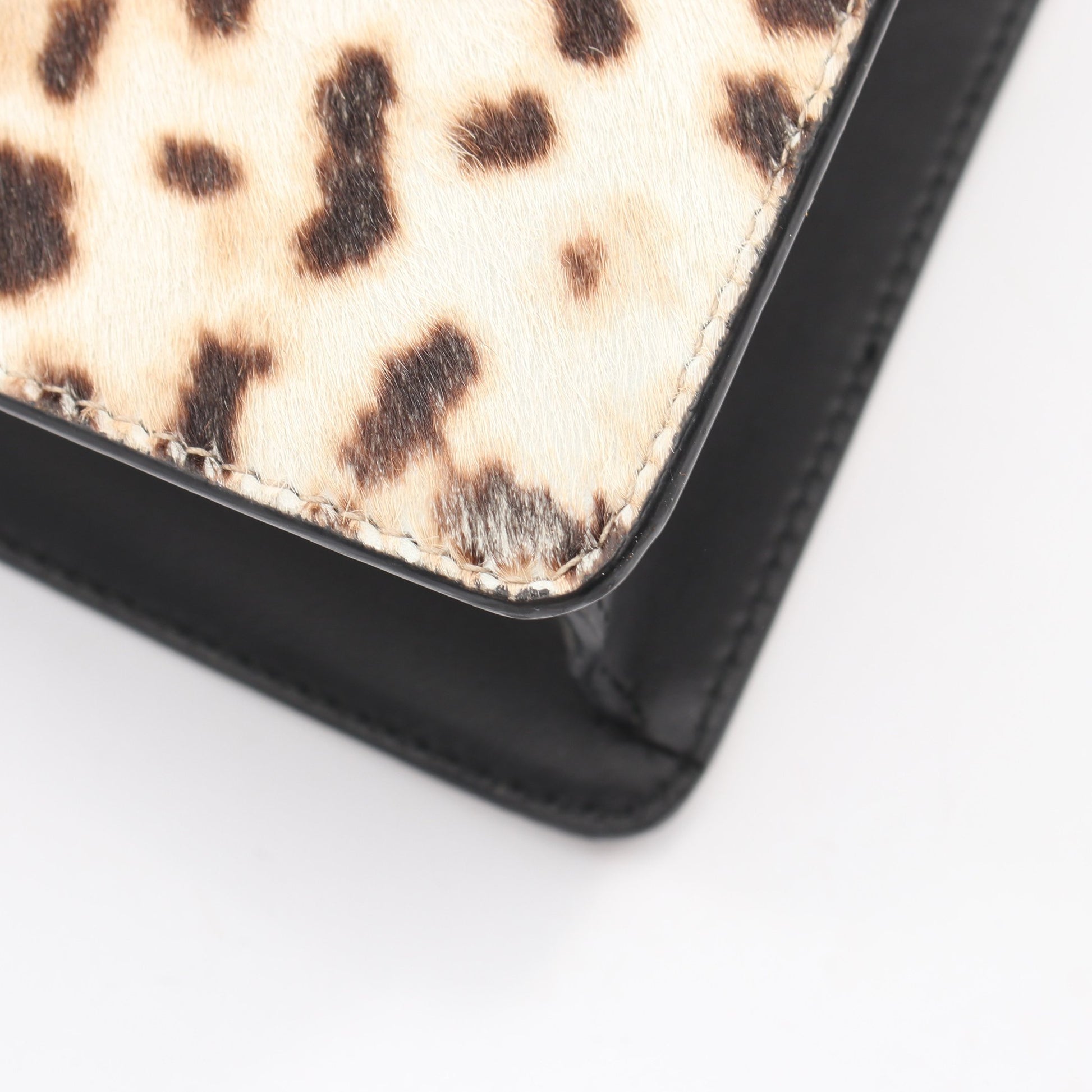 シルヴィ スモール ウェブライン 2WAY ショルダーバッグ ハラコ レザー ライトベージュ ブラック マルチカラー グッチ バッグ GUCCI