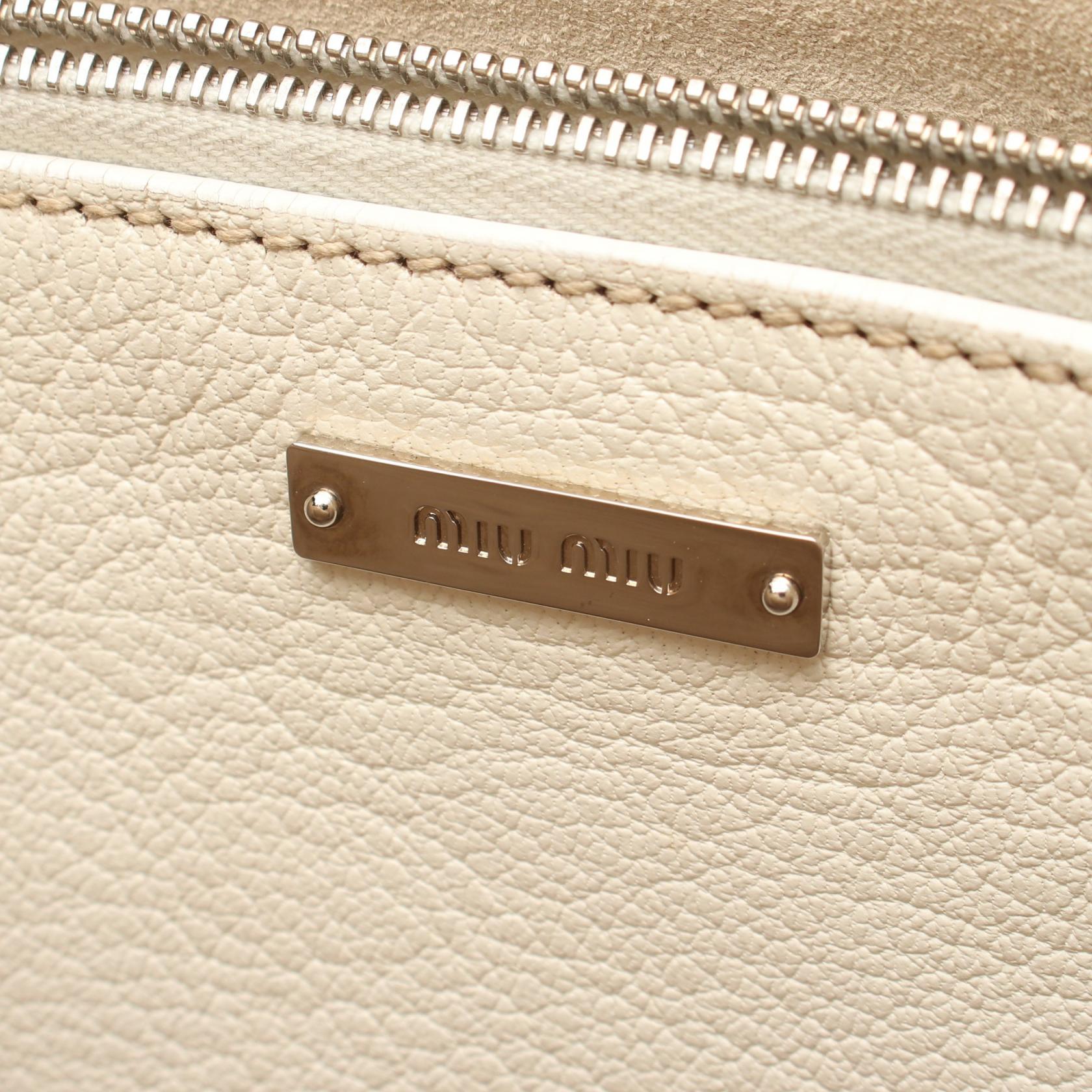 ショルダーバッグ トートバッグ レザー ホワイト ミュウミュウ バッグ miu miu
