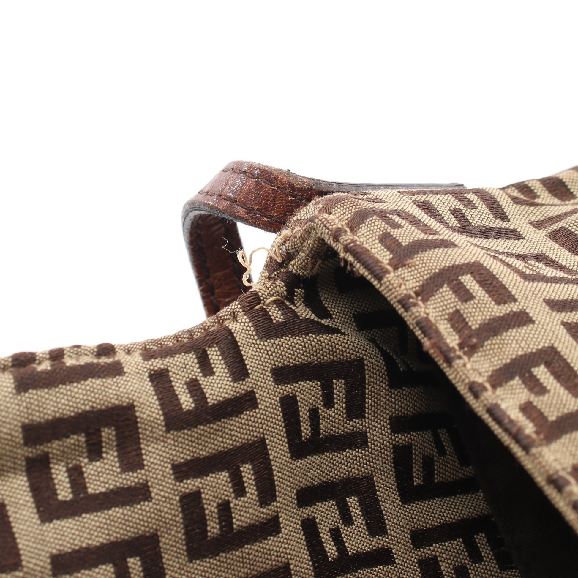 ズッキーノ ショルダーバッグ キャンバス レザー ベージュ ダークブラウン フェンディ バッグ FENDI