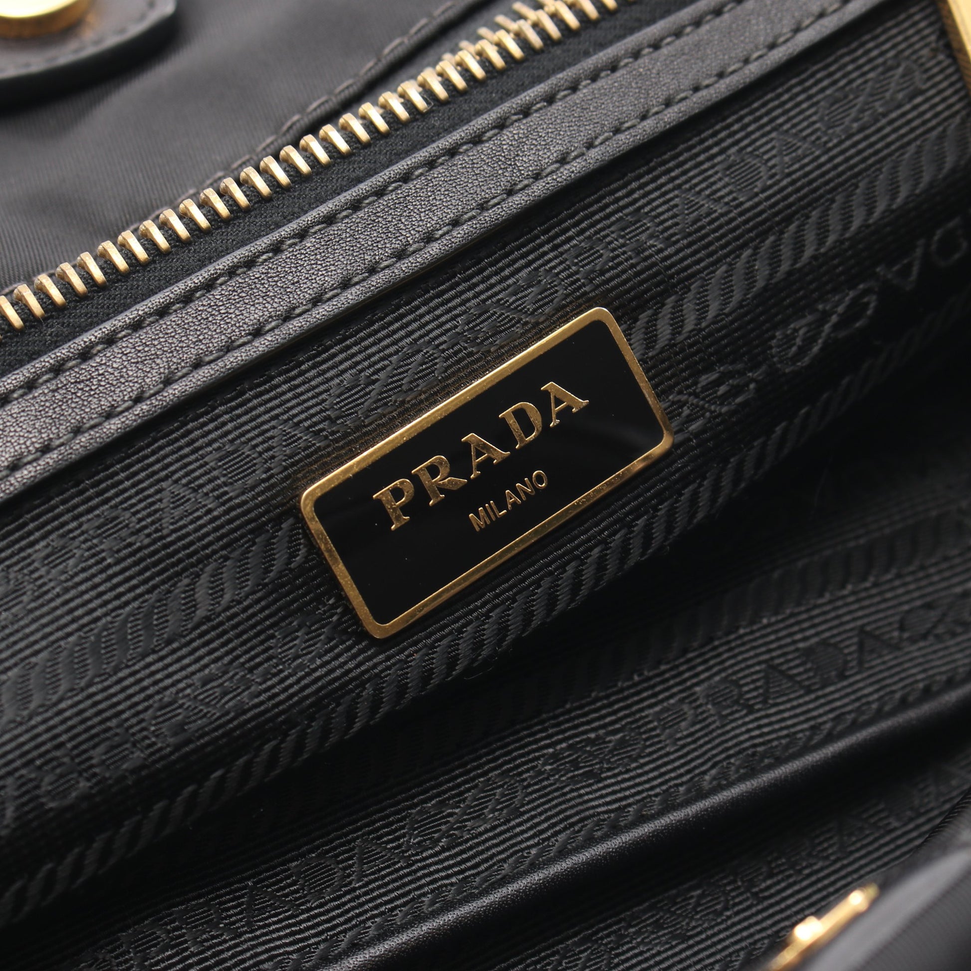 トライアングルロゴ ハンドバッグ トートバッグ ナイロン レザー ブラック プラダ バッグ PRADA