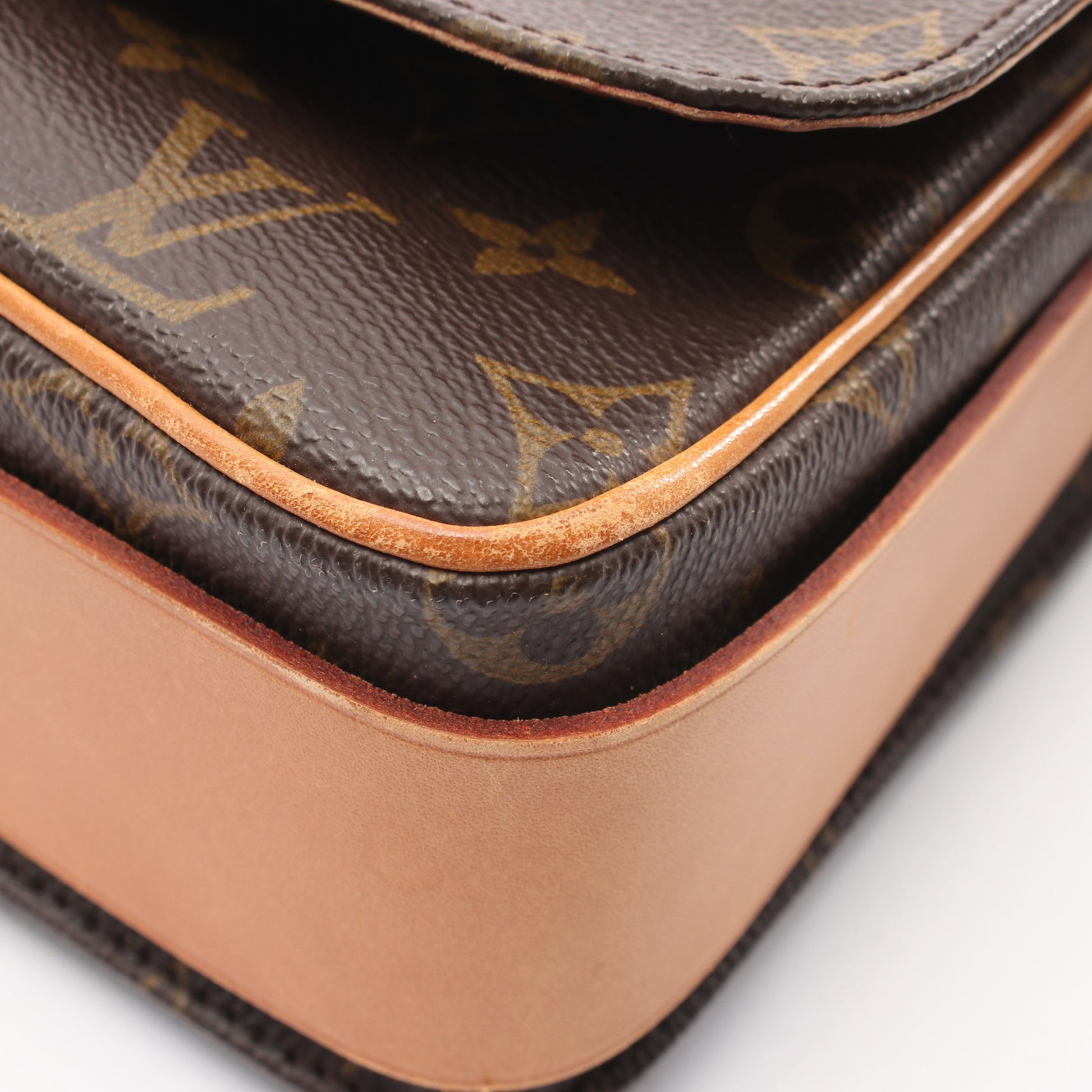 カルトシエールGM モノグラム ショルダーバッグ PVC レザー ブラウン ルイヴィトン バッグ LOUIS VUITTON