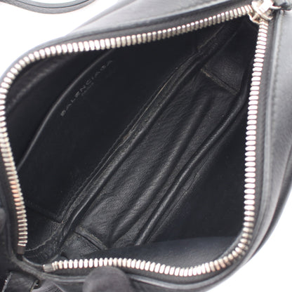 EVERYDAY CAMERA BAG XS エブリデイ カメラバッグ ショルダーバッグ レザー ブラック バレンシアガ バッグ BALENCIAGA