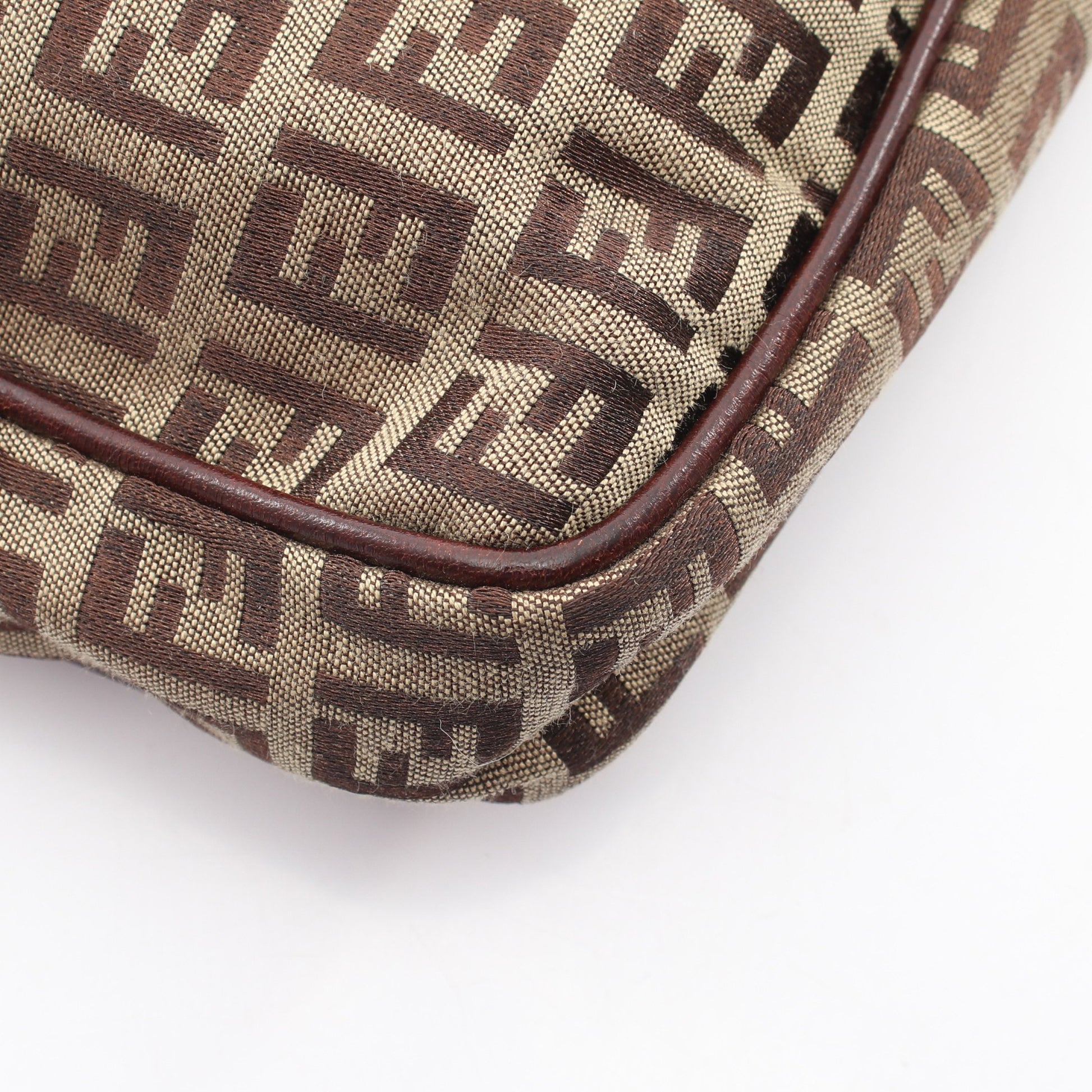 ズッキーノ ショルダーバッグ キャンバス レザー ベージュ ブラウン フェンディ バッグ FENDI
