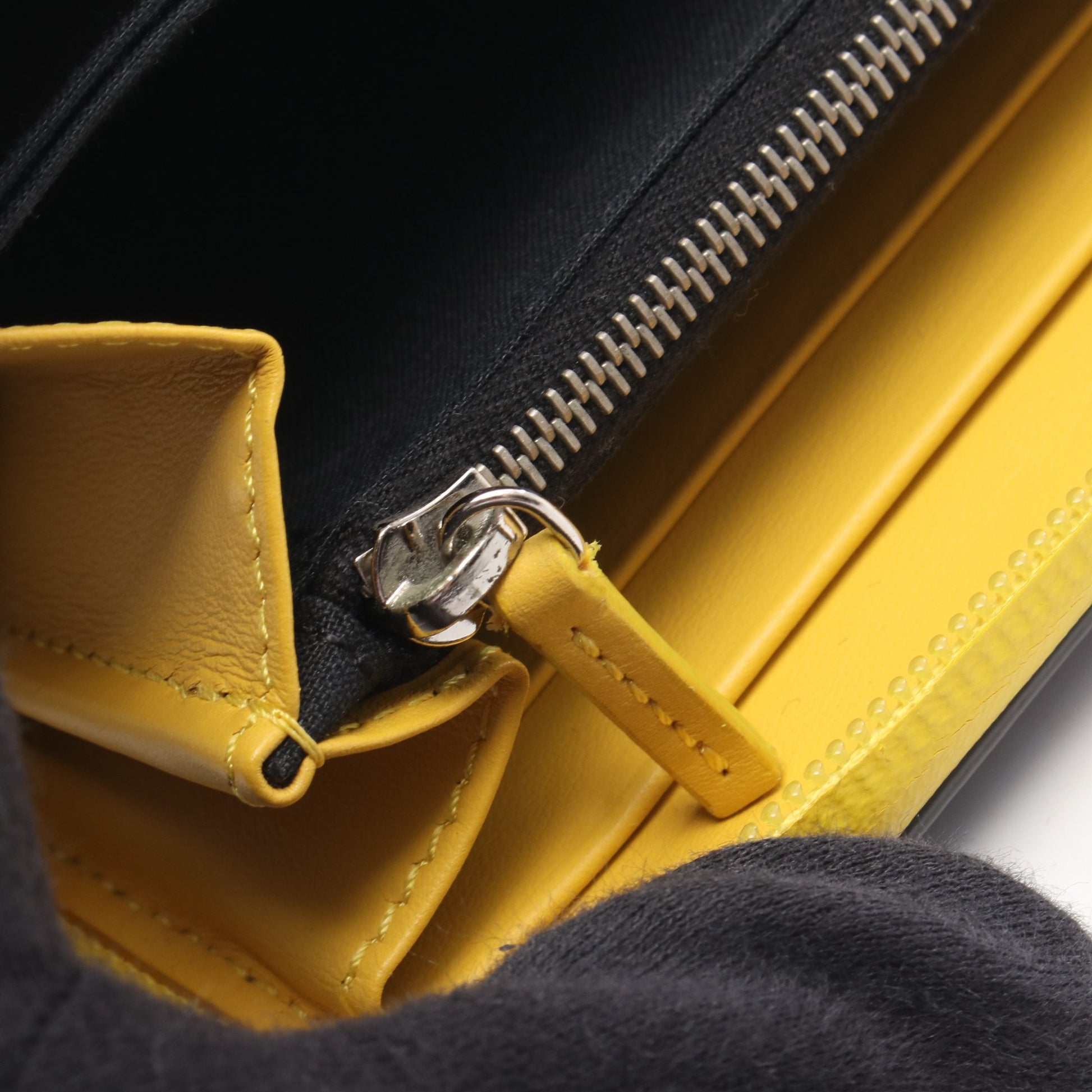 モンスター バグズアイ ラウンドファスナー長財布 レザー グレー イエロー フェンディ 財布・小物 FENDI
