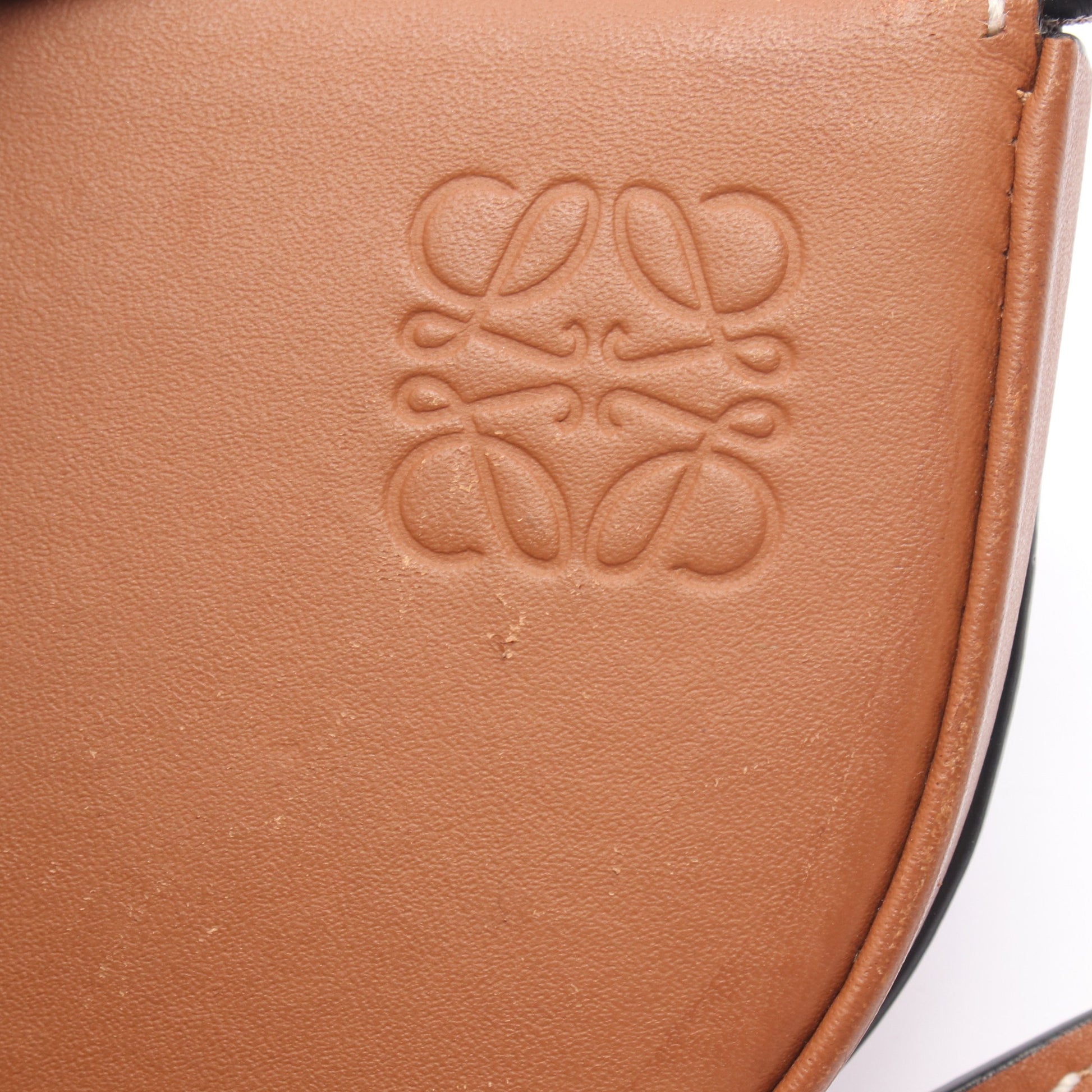 アナグラム ヒールポーチ ミニ ショルダーバッグ レザー ブラウン ロエベ バッグ LOEWE