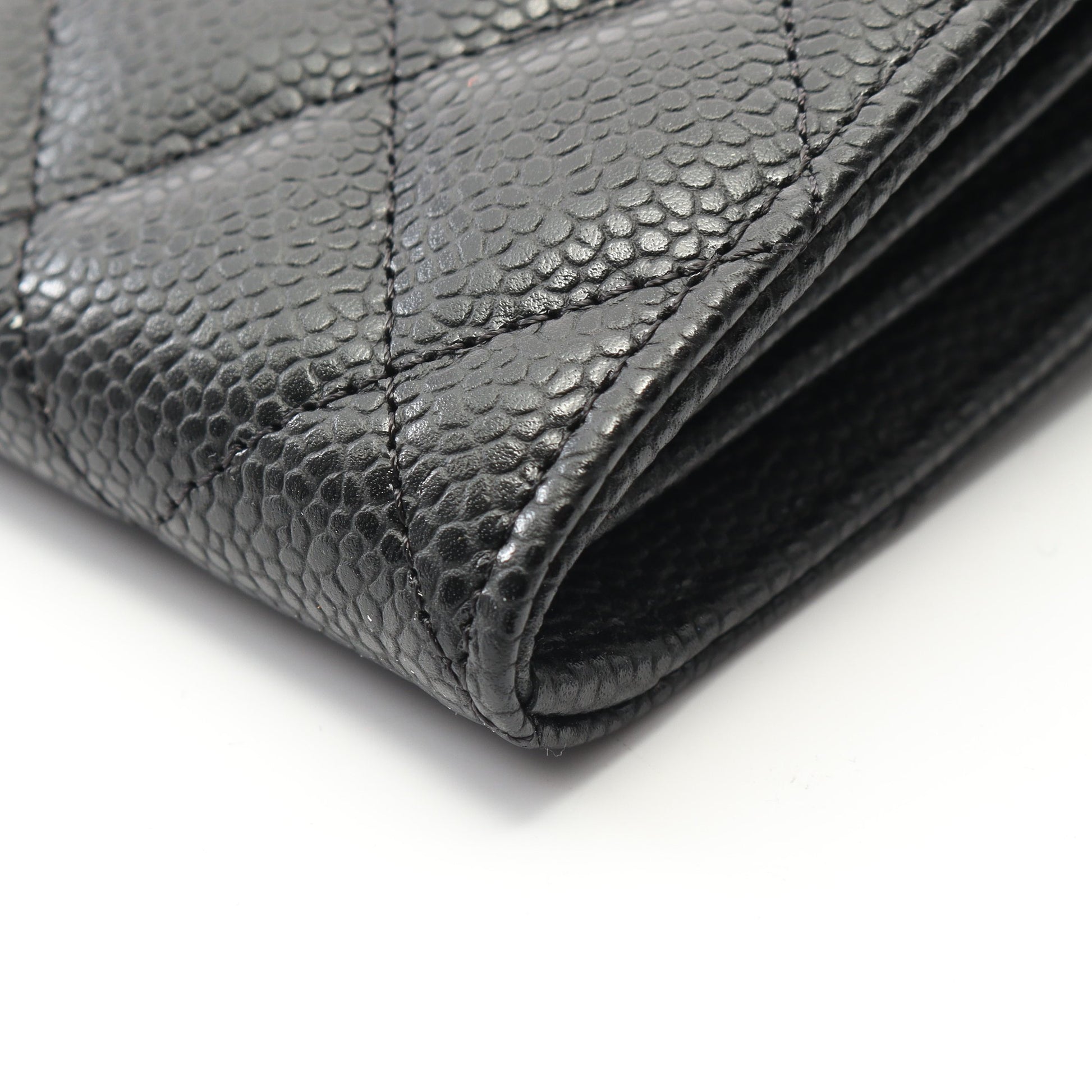 マトラッセ 二つ折り長財布 キャビアスキン ブラック ゴールド金具 シャネル 財布・小物 CHANEL