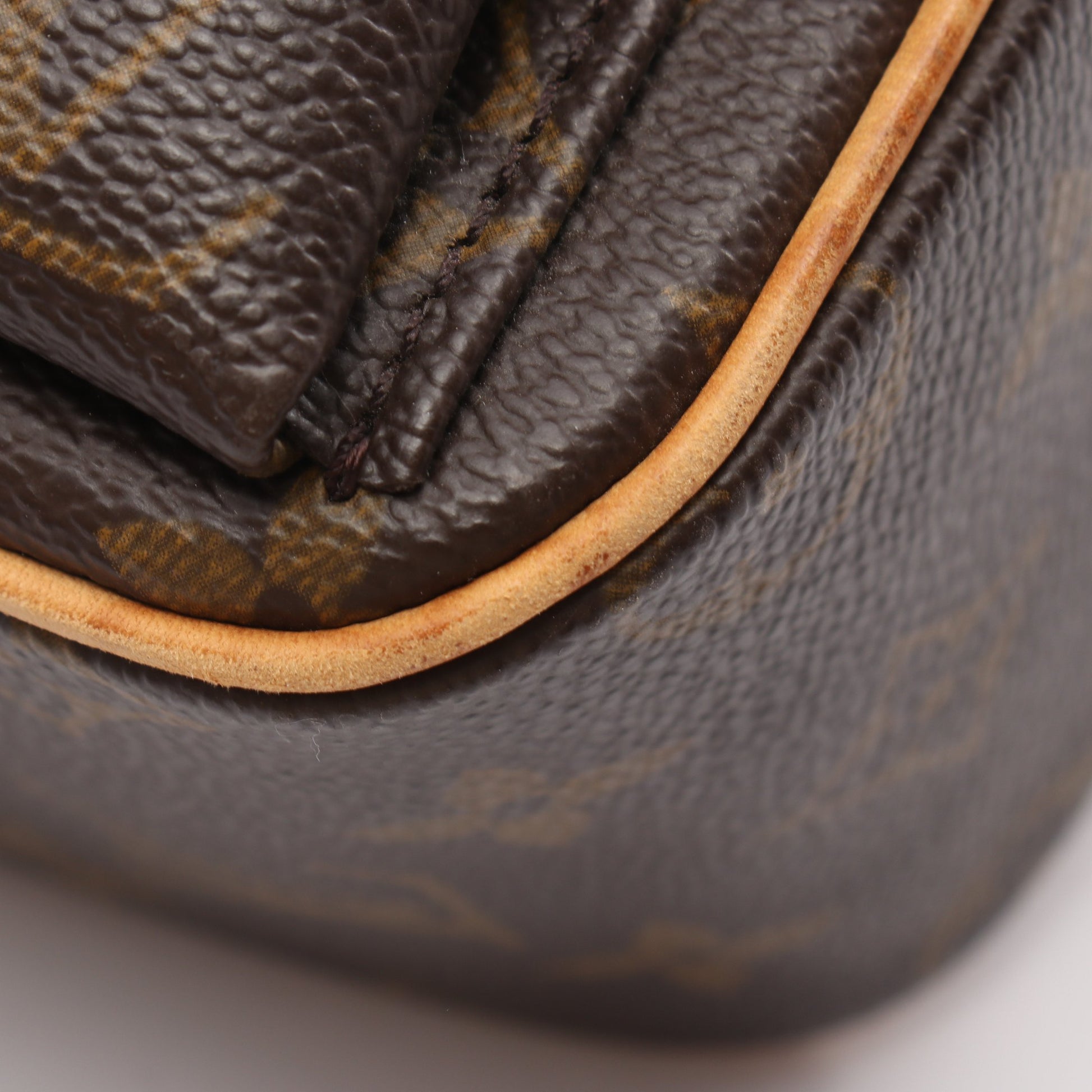 ヴィバシテMM モノグラム ショルダーバッグ PVC レザー ブラウン ルイヴィトン バッグ LOUIS VUITTON