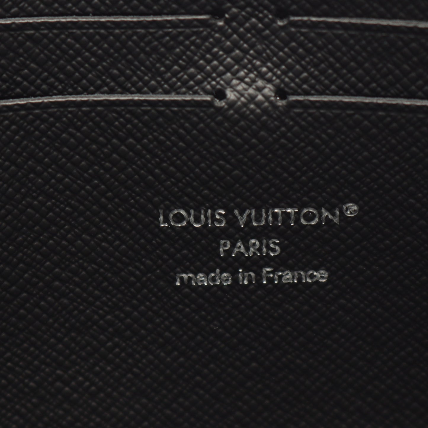ジッピーウォレット ホリゾンタル タイガ ラウンドファスナー長財布 レザー ブラック ルイヴィトン 財布・小物 LOUIS VUITTON