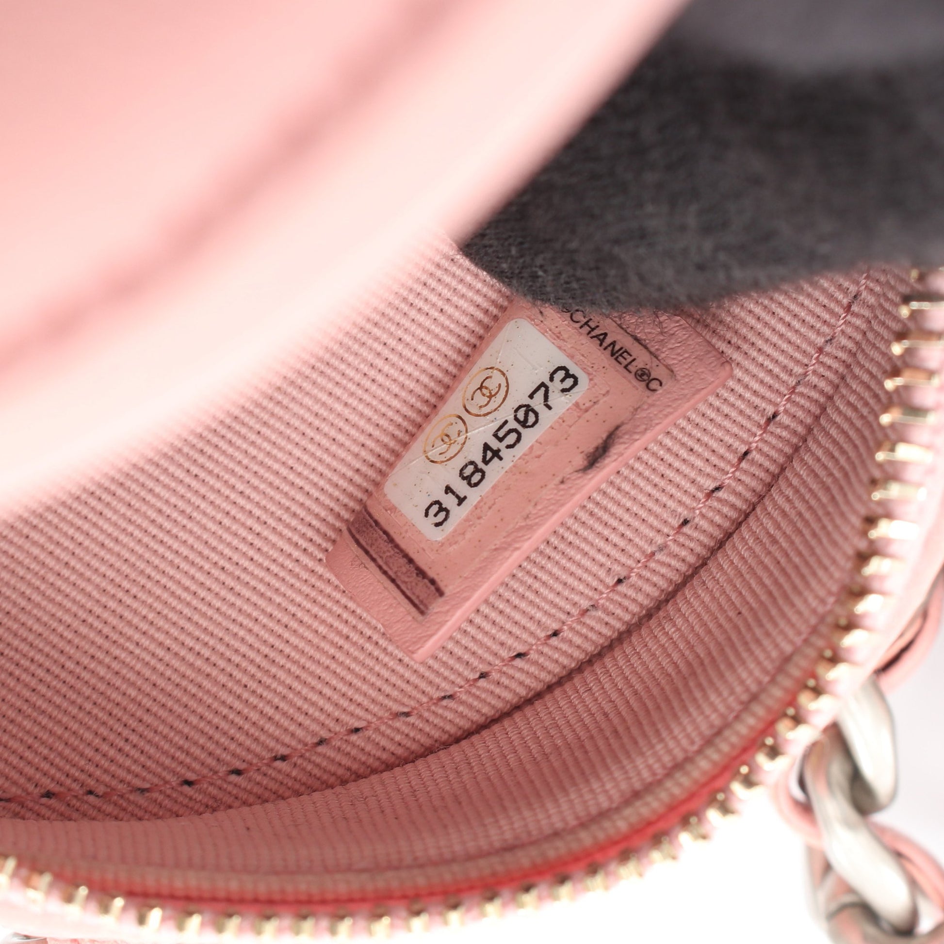 シャネル19 マトラッセ ラウンド ミニ 2WAY チェーンショルダーバッグ ラムスキン ライトピンク コンビ金具 シャネル バッグ CHANEL