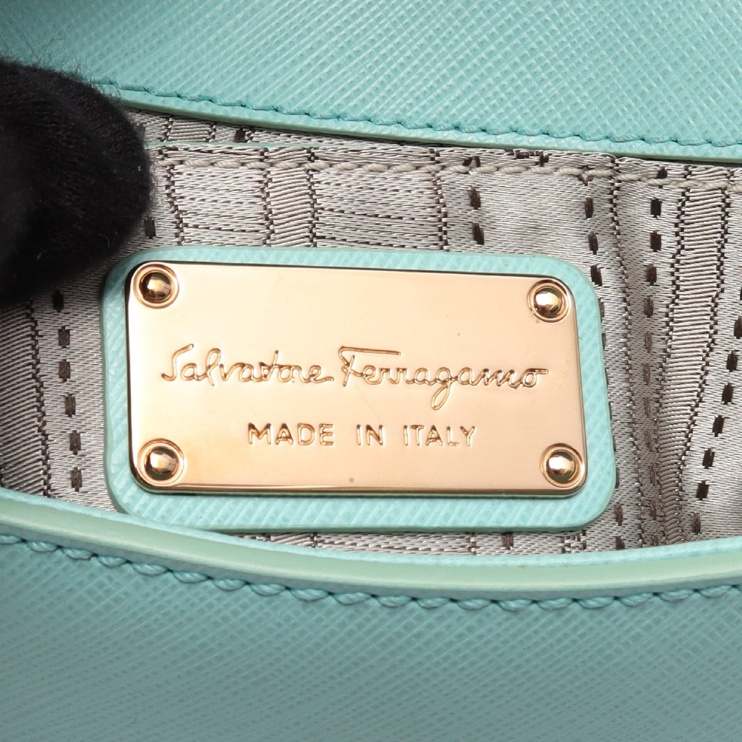 ガンチーニ チェーンハンドバッグ レザー ターコイズブルー サルヴァトーレフェラガモ バッグ Salvatore Ferragamo