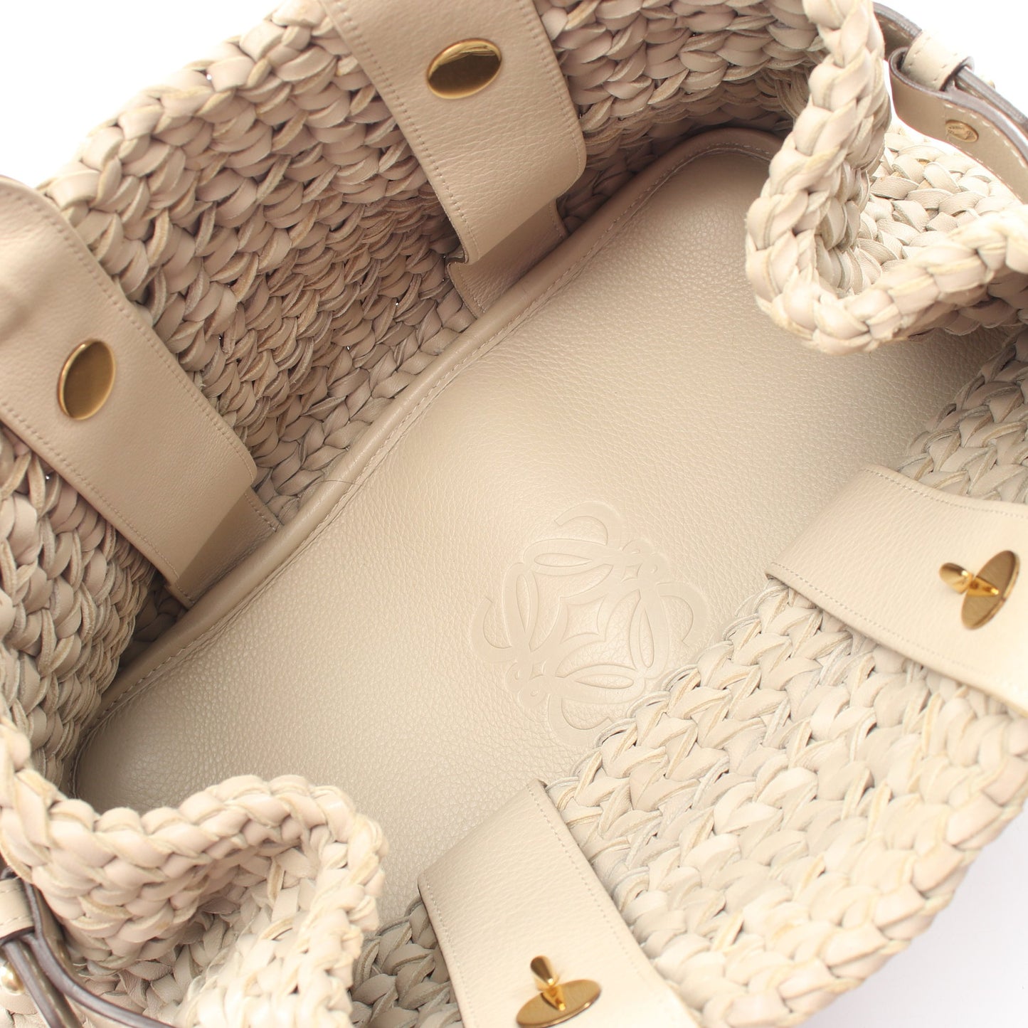 編み込み ハンドバッグ レザー ベージュ ロエベ バッグ LOEWE