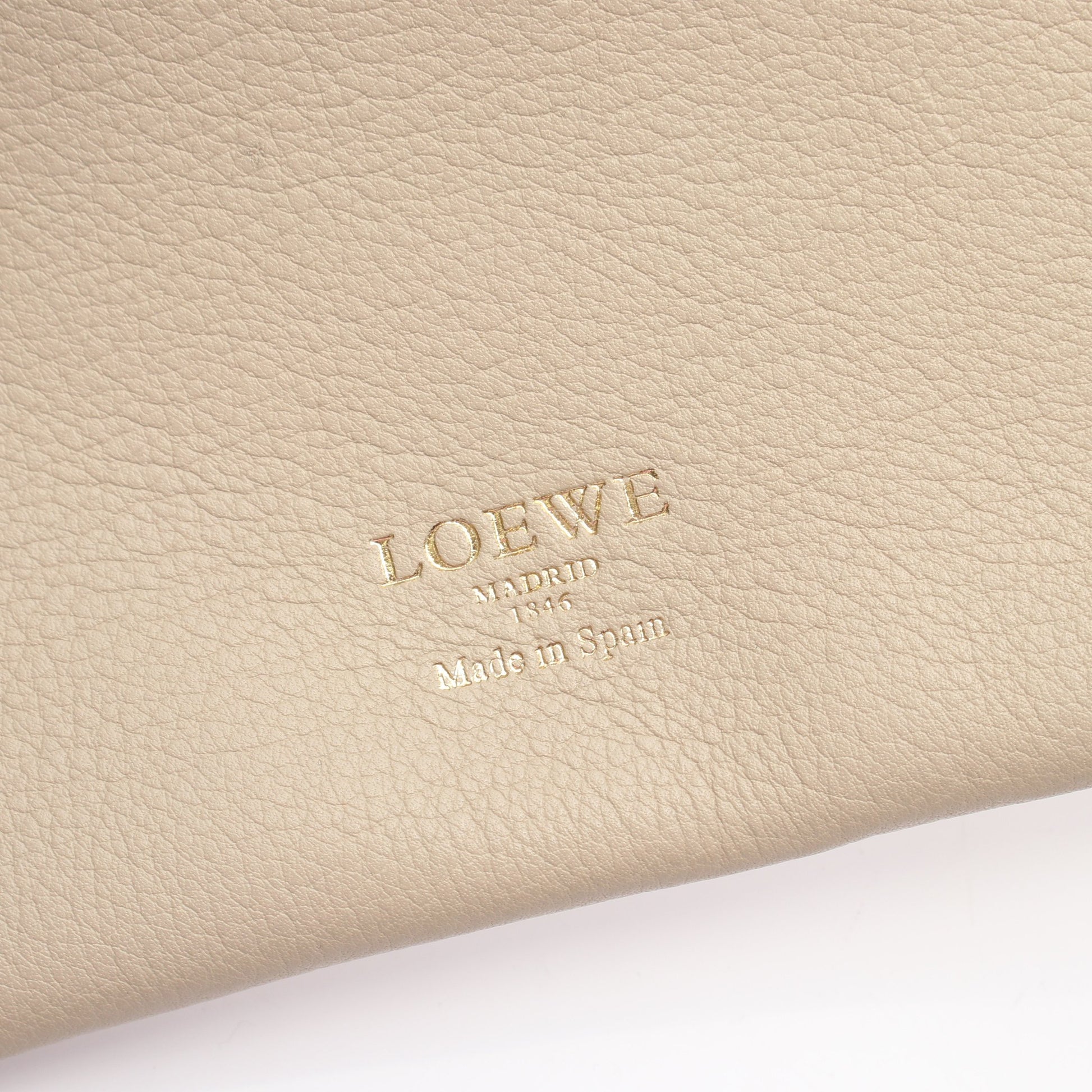 編み込み ハンドバッグ レザー ベージュ ロエベ バッグ LOEWE