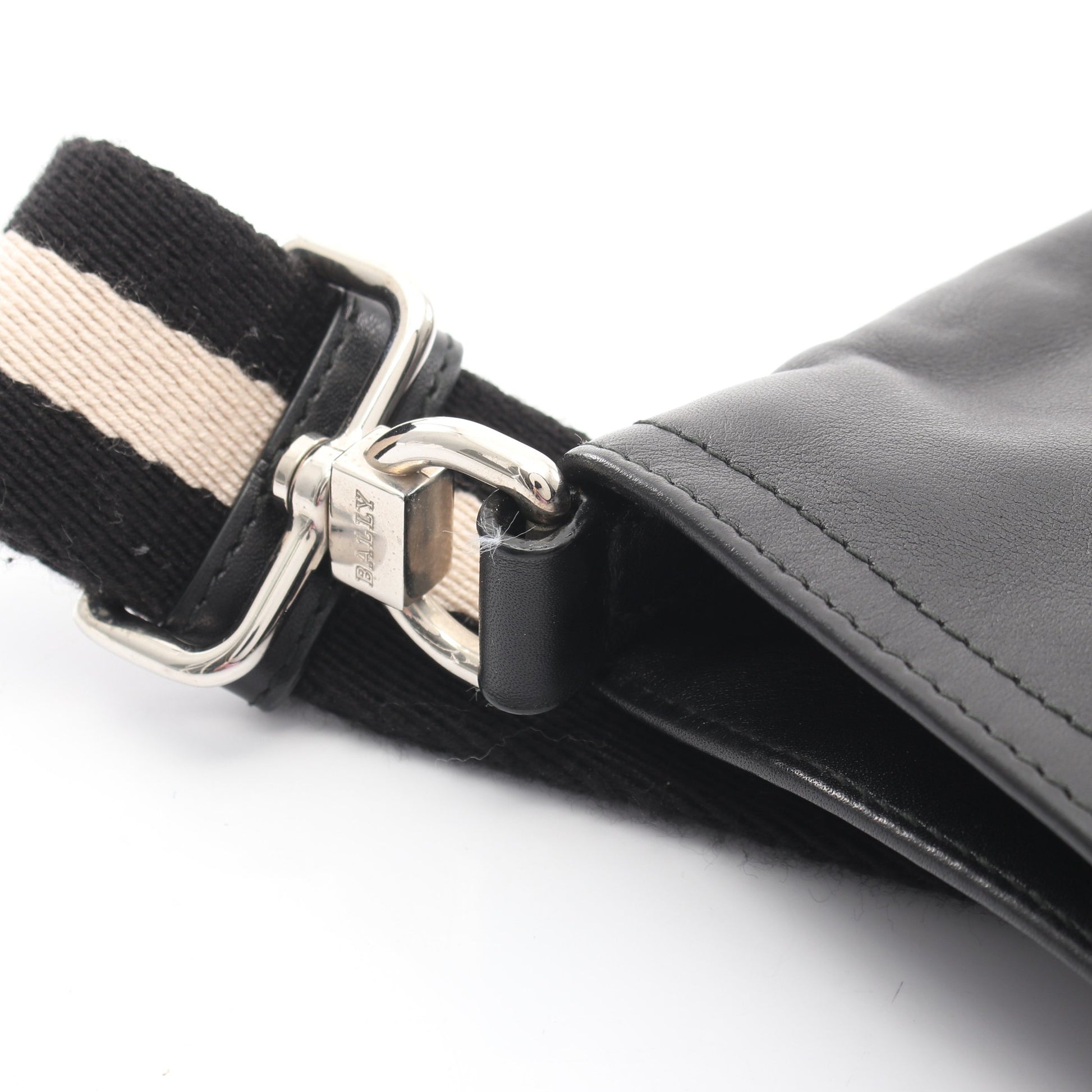 ショルダーバッグ レザー ブラック バリー バッグ BALLY