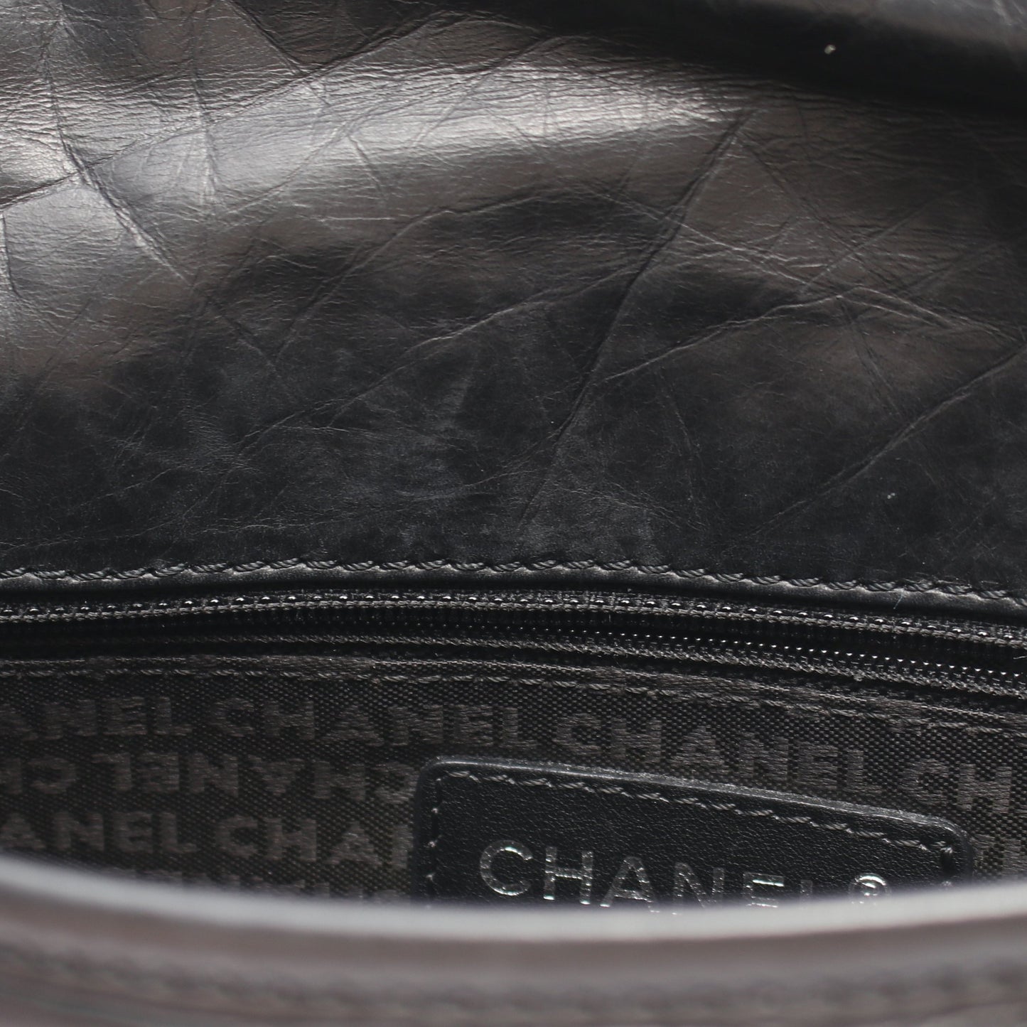 マトラッセ ココマーク ロゴエンボス ショルダーバッグ エイジドカーフスキン ブラック シルバー金具 シャネル バッグ CHANEL