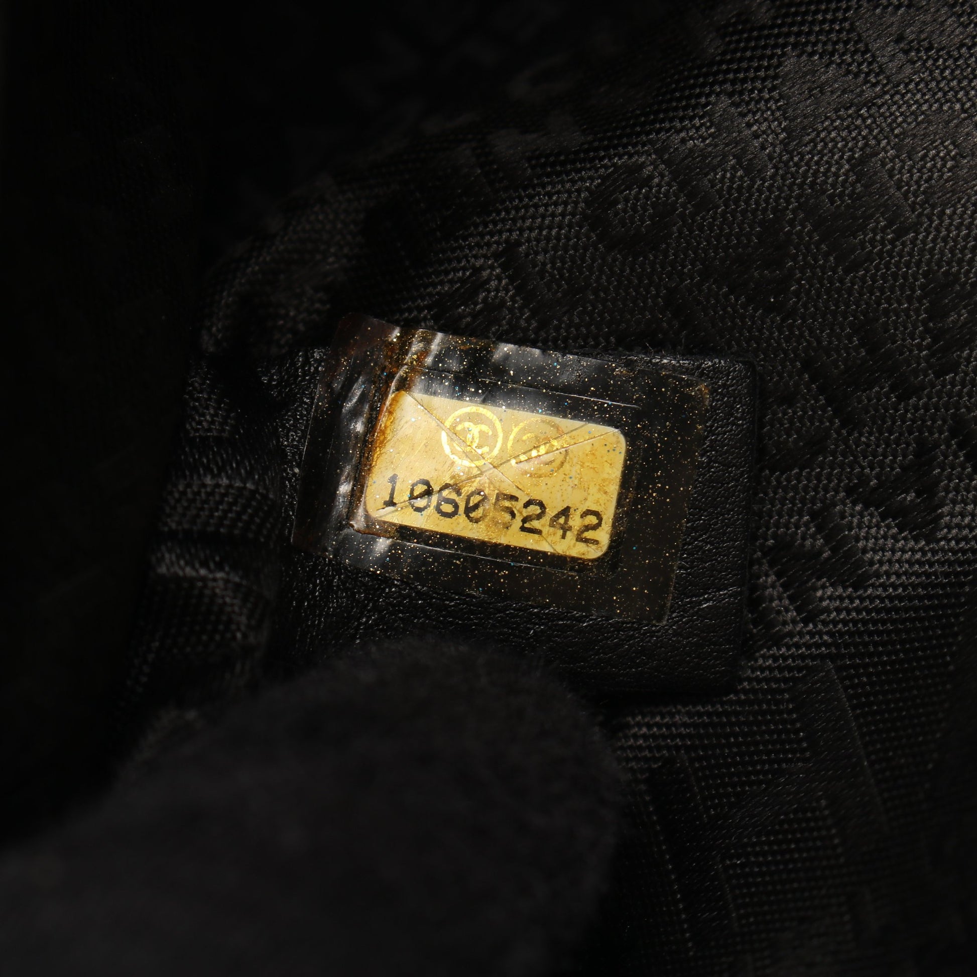 マトラッセ ココマーク ロゴエンボス ショルダーバッグ エイジドカーフスキン ブラック シルバー金具 シャネル バッグ CHANEL