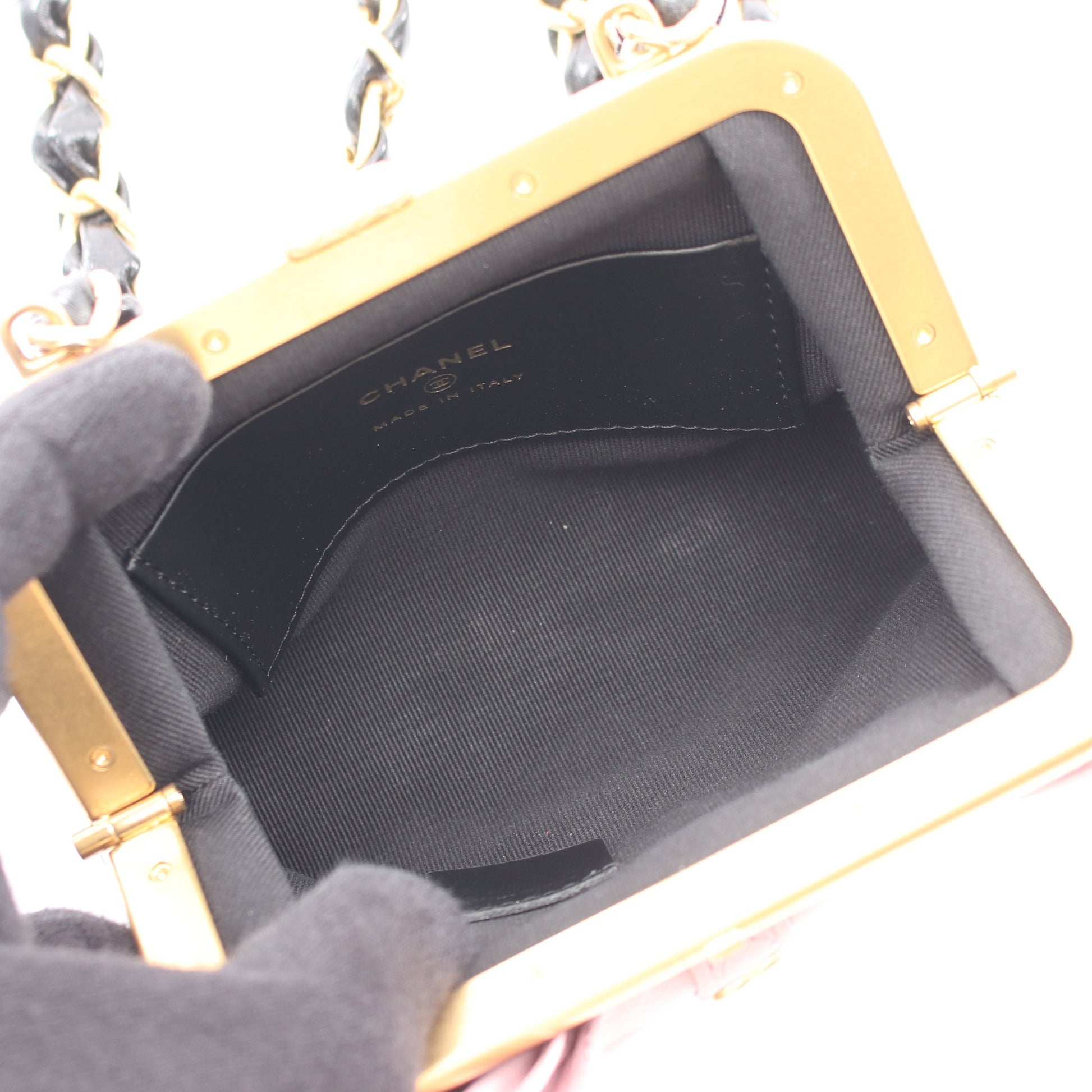 マトラッセ チェーンクラッチ リボン がま口 チェーンショルダーバッグ レザー ブラック ピンク ゴールド金具 シャネル バッグ CHANEL
