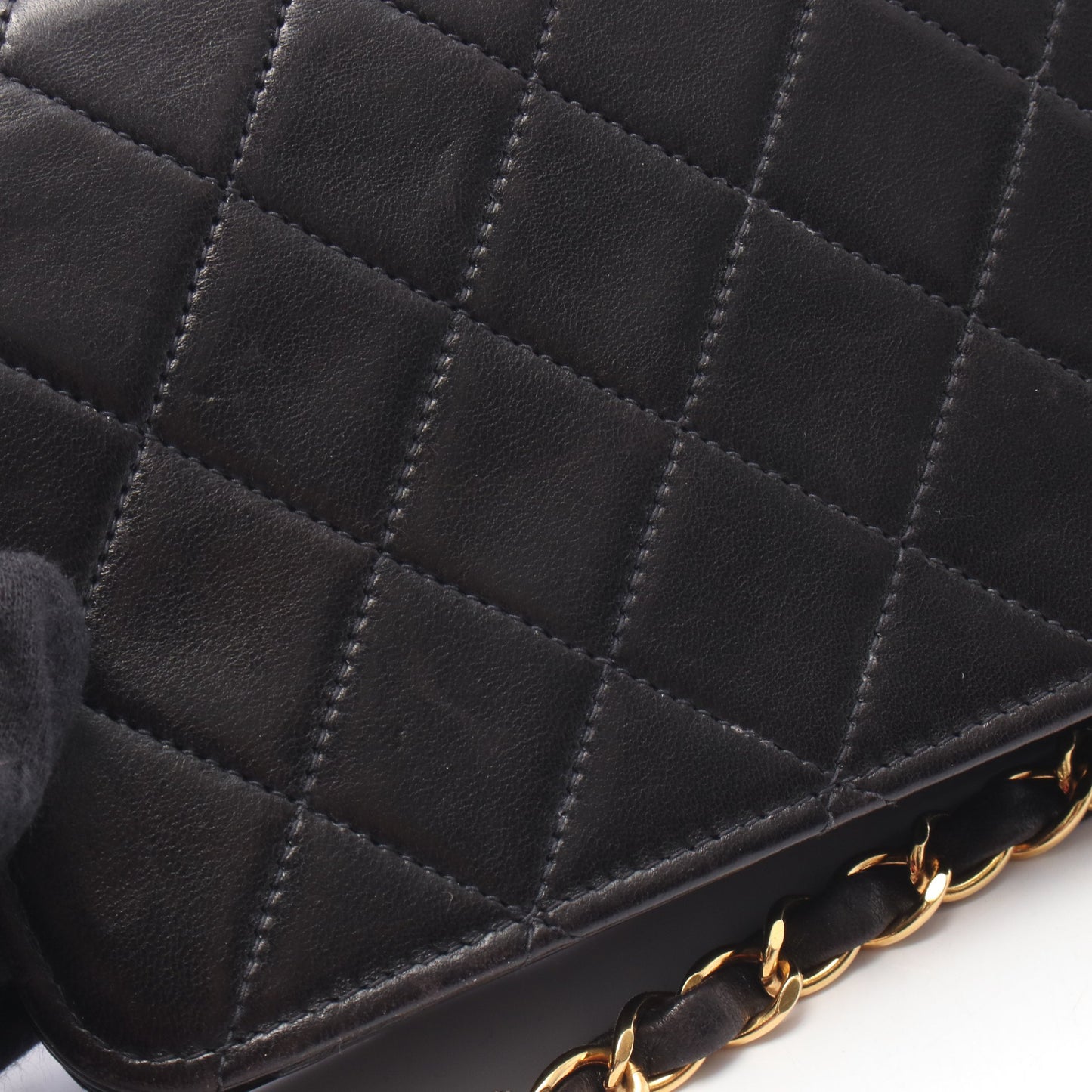 ミニマトラッセ フルフラップ チェーンショルダーバッグ ラムスキン ブラック ゴールド金具 シャネル バッグ CHANEL