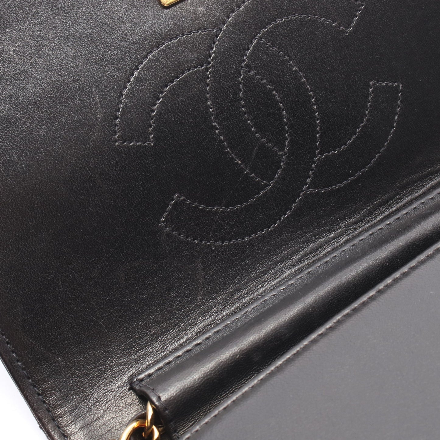 ミニマトラッセ フルフラップ チェーンショルダーバッグ ラムスキン ブラック ゴールド金具 シャネル バッグ CHANEL