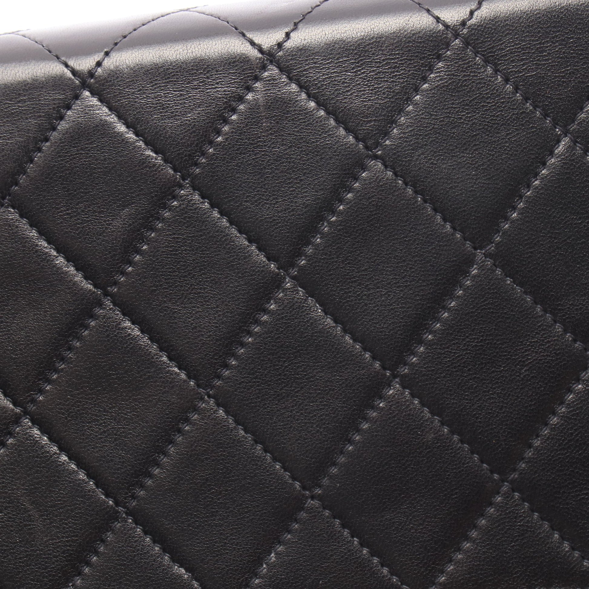 ミニマトラッセ フルフラップ チェーンショルダーバッグ ラムスキン ブラック ゴールド金具 シャネル バッグ CHANEL