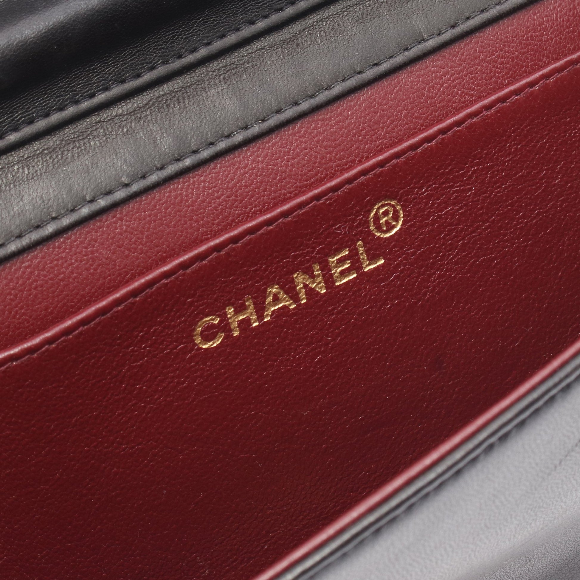 ミニマトラッセ フルフラップ チェーンショルダーバッグ ラムスキン ブラック ゴールド金具 シャネル バッグ CHANEL
