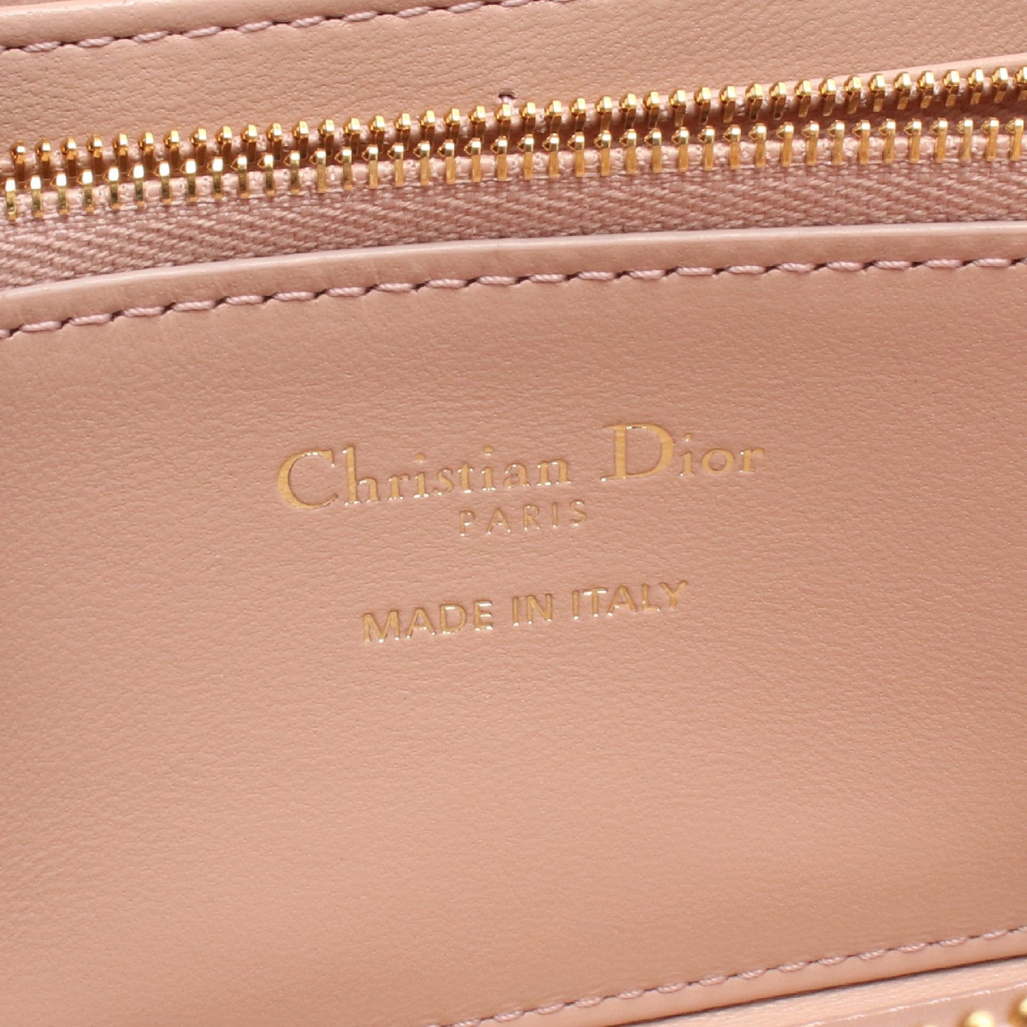 MISS CARO VOYAGEUR ハートカナージュ ラウンドファスナー長財布 ラムスキン ピンク クリスチャンディオール 財布・小物 Christian Dior