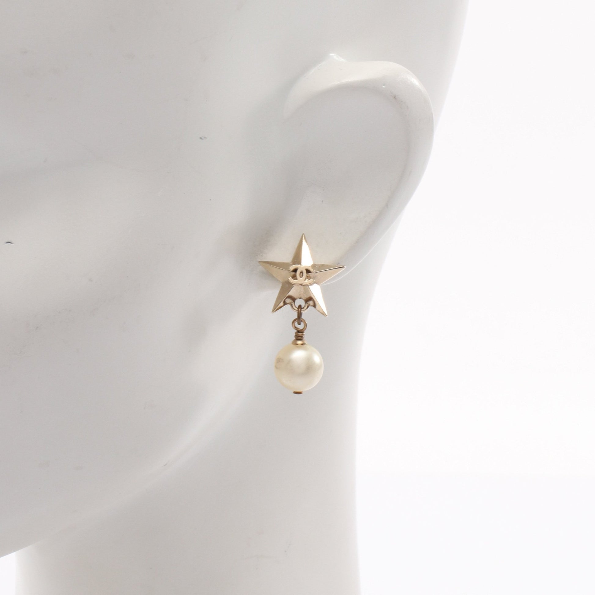 ココマーク スター ピアス GP フェイクパール ゴールド オフホワイト A17C シャネル アクセサリー CHANEL