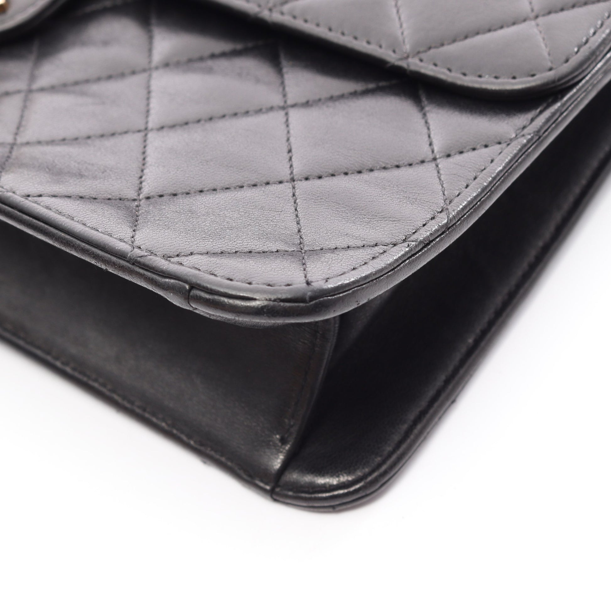 マトラッセ シングルフラップ チェーンショルダーバッグ ラムスキン ブラック ゴールド金具 シャネル バッグ CHANEL