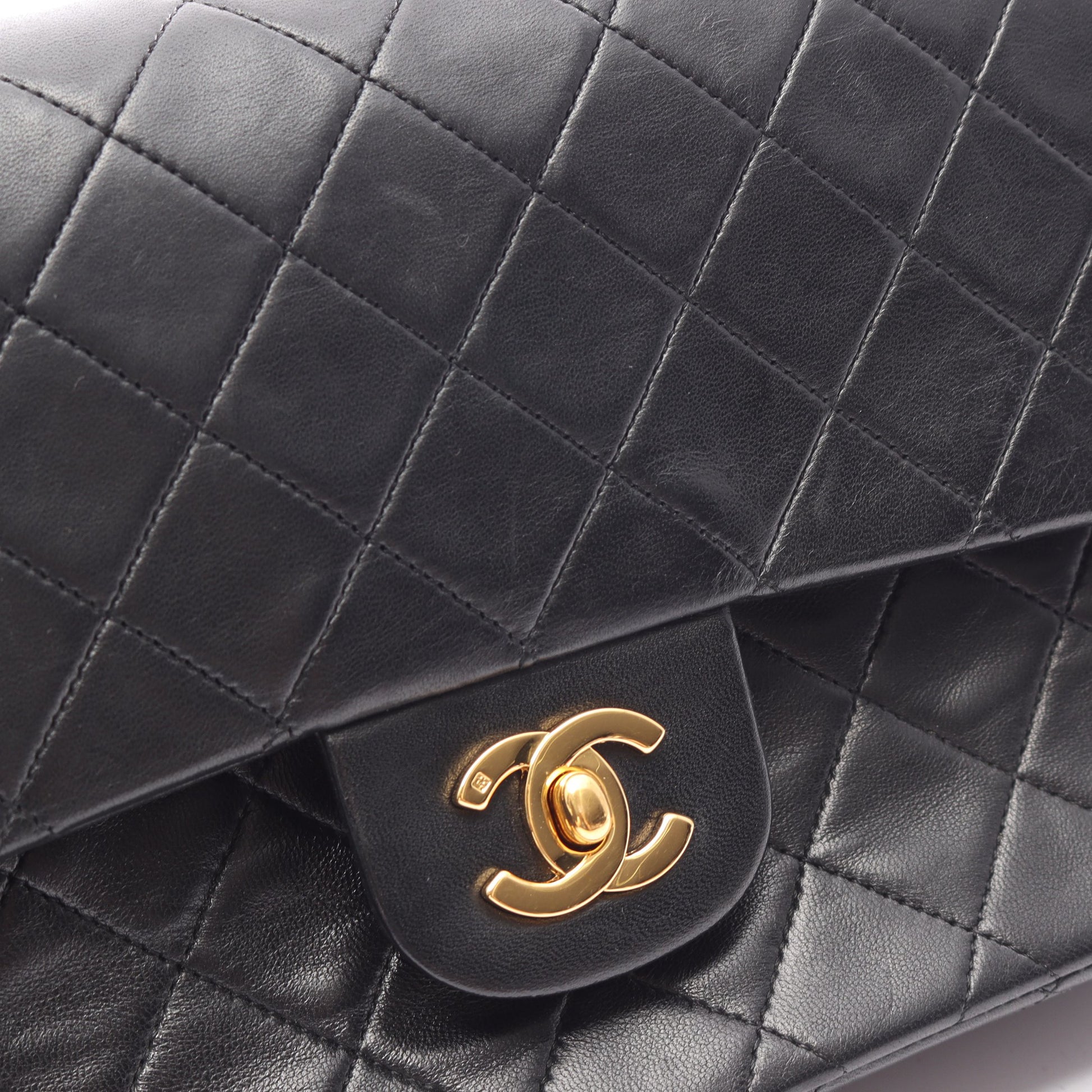 マトラッセ Wフラップ Wチェーンショルダーバッグ ラムスキン ブラック ゴールド金具 シャネル バッグ CHANEL