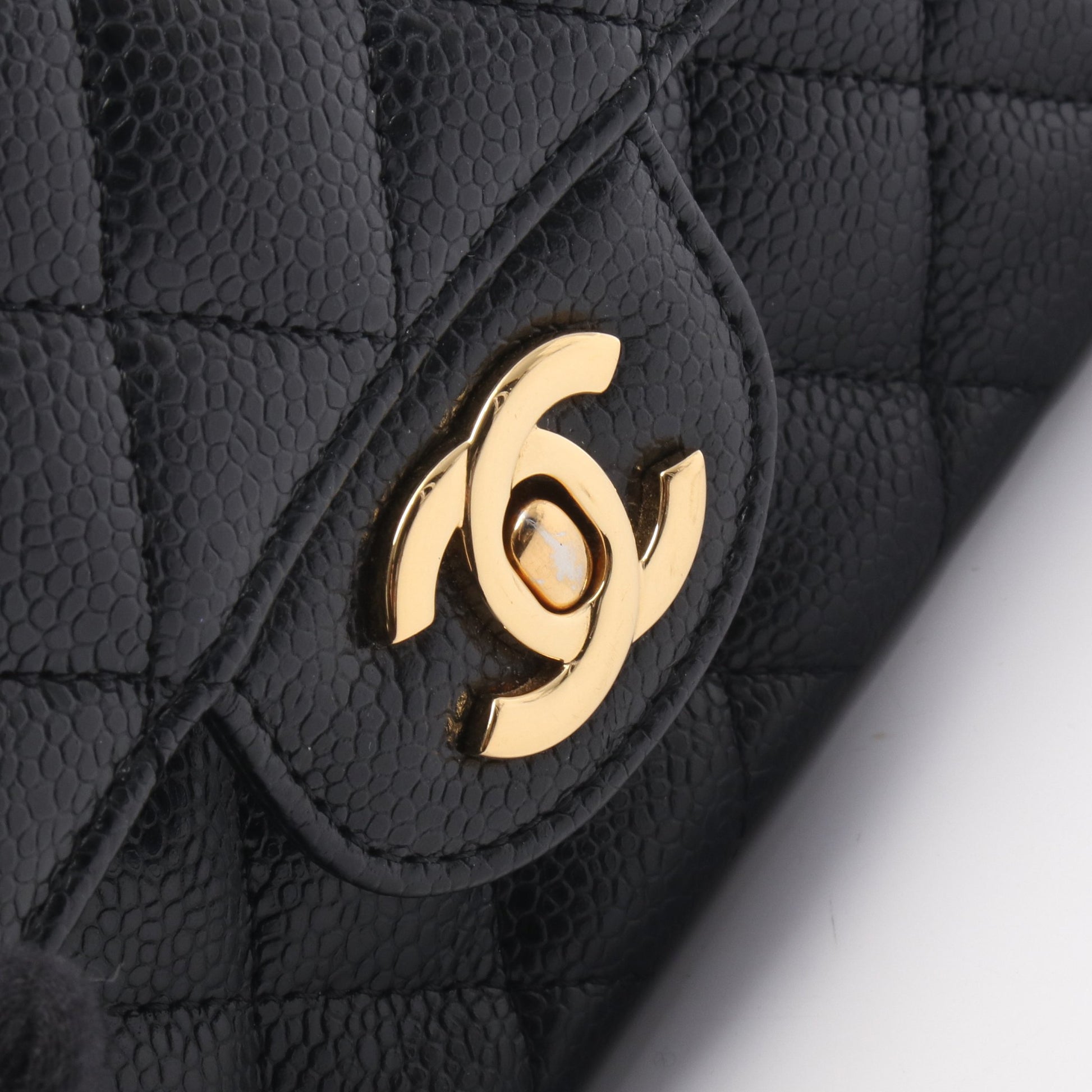 マトラッセ Wフラップ Wチェーンショルダーバッグ キャビアスキン ブラック ゴールド金具 シャネル バッグ CHANEL
