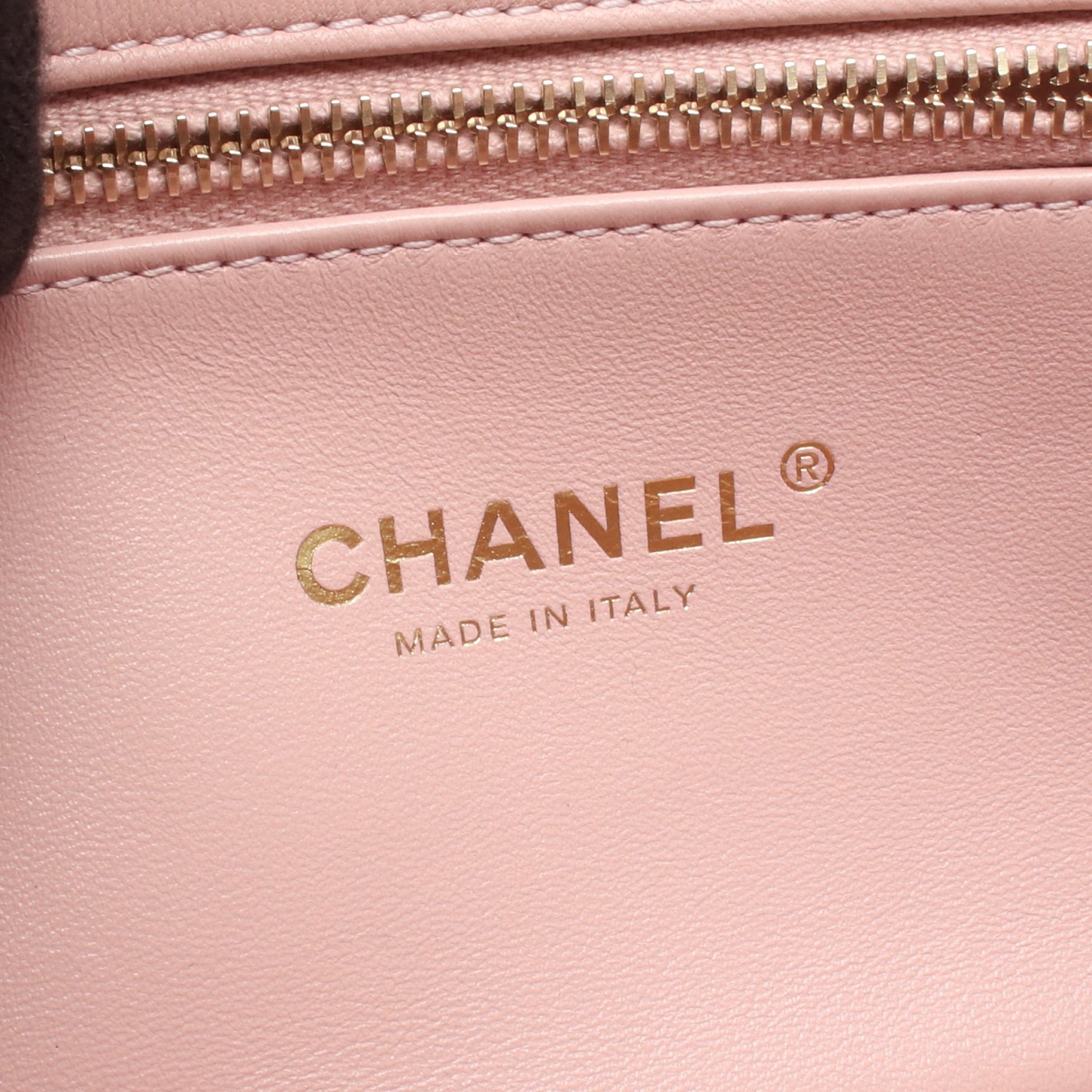 マトラッセ スモールフラップ チェーンショルダーバッグ ラムスキン ピンク ゴールド金具 シャネル バッグ CHANEL