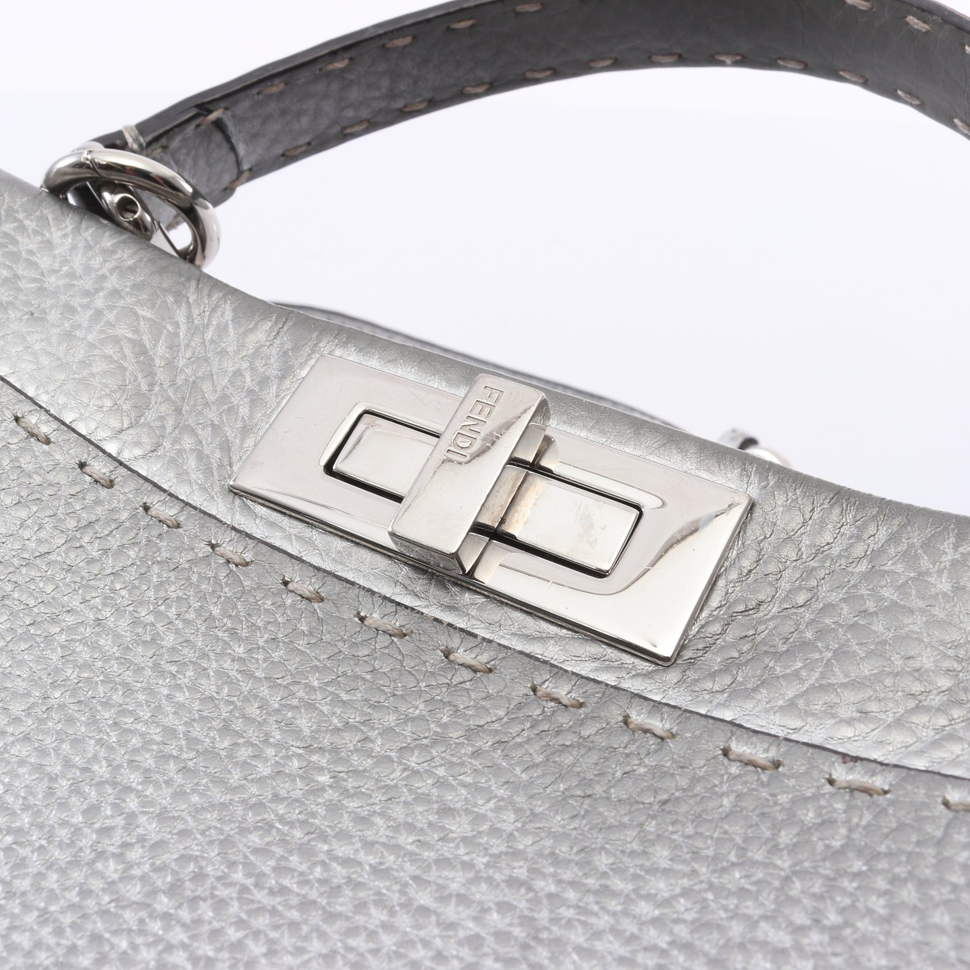 ピーカブー レギュラー セレリア 2WAY ハンドバッグ レザー シルバー フェンディ バッグ FENDI