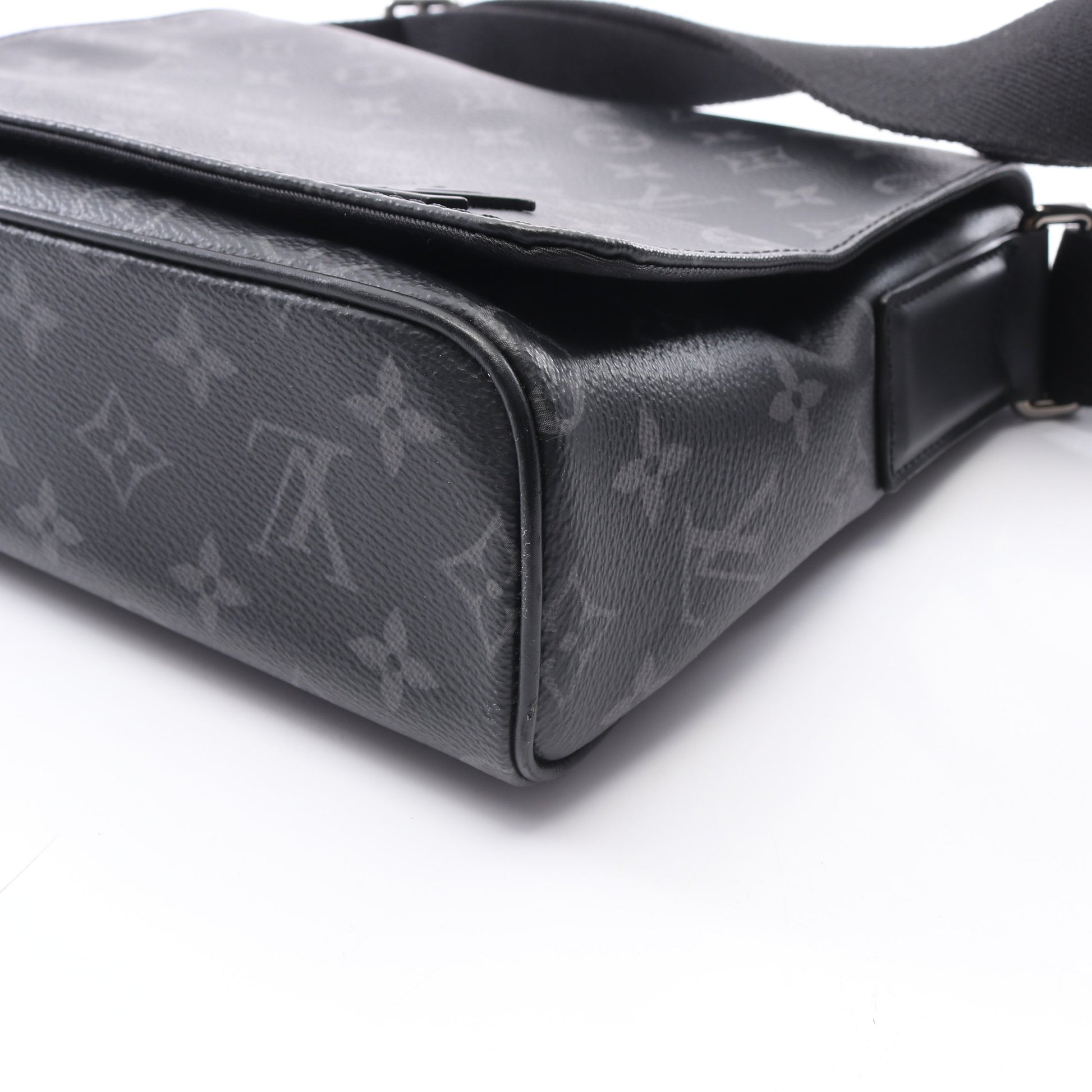 ディストリクトPM NM モノグラムエクリプス ショルダーバッグ PVC レザー ブラック ルイヴィトン バッグ LOUIS VUITTON