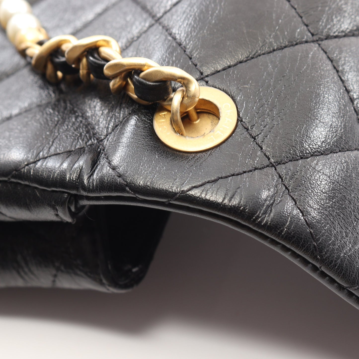 マトラッセ チェーンショルダーバッグ レザー ブラック ゴールド金具 シャネル バッグ CHANEL