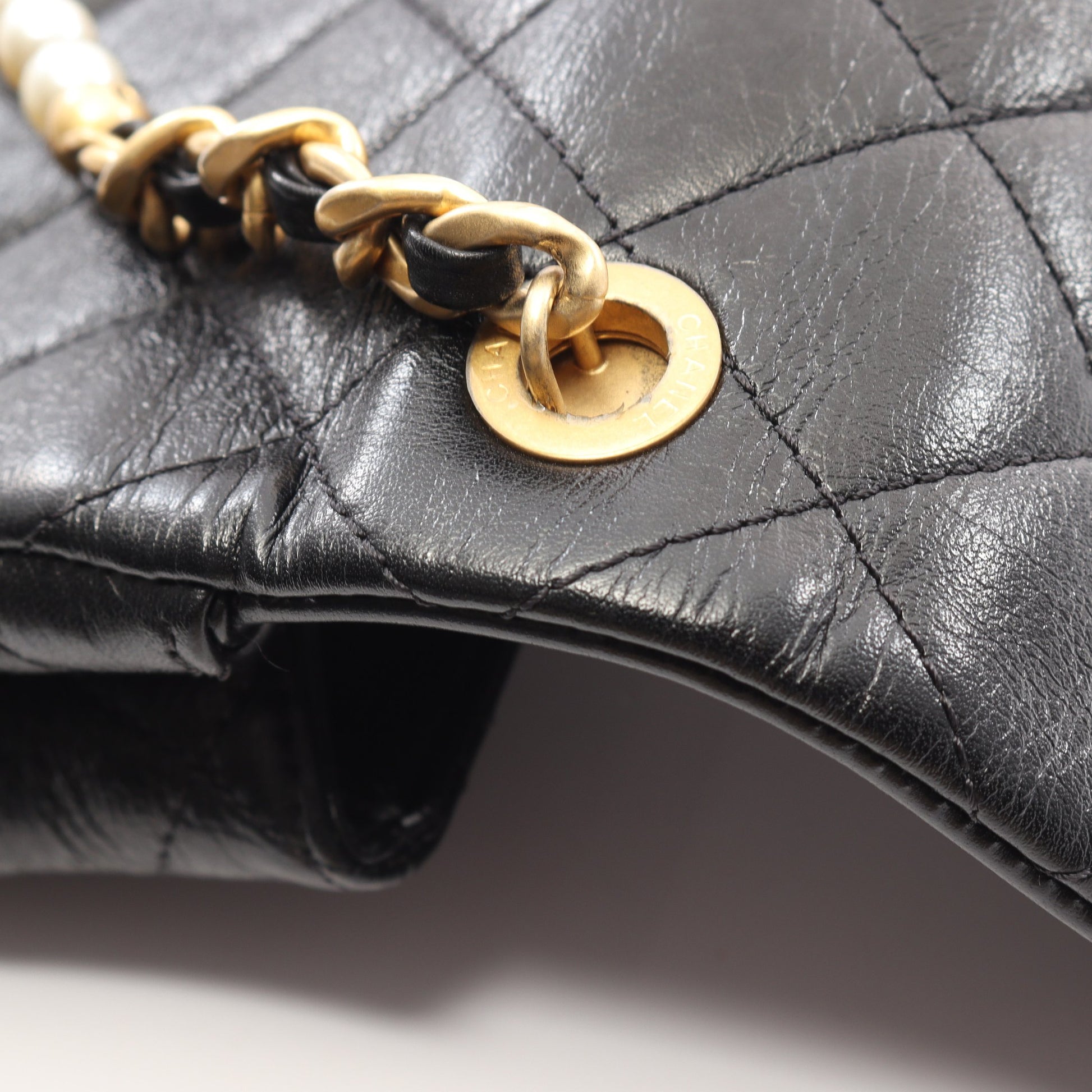 マトラッセ チェーンショルダーバッグ レザー ブラック ゴールド金具 シャネル バッグ CHANEL