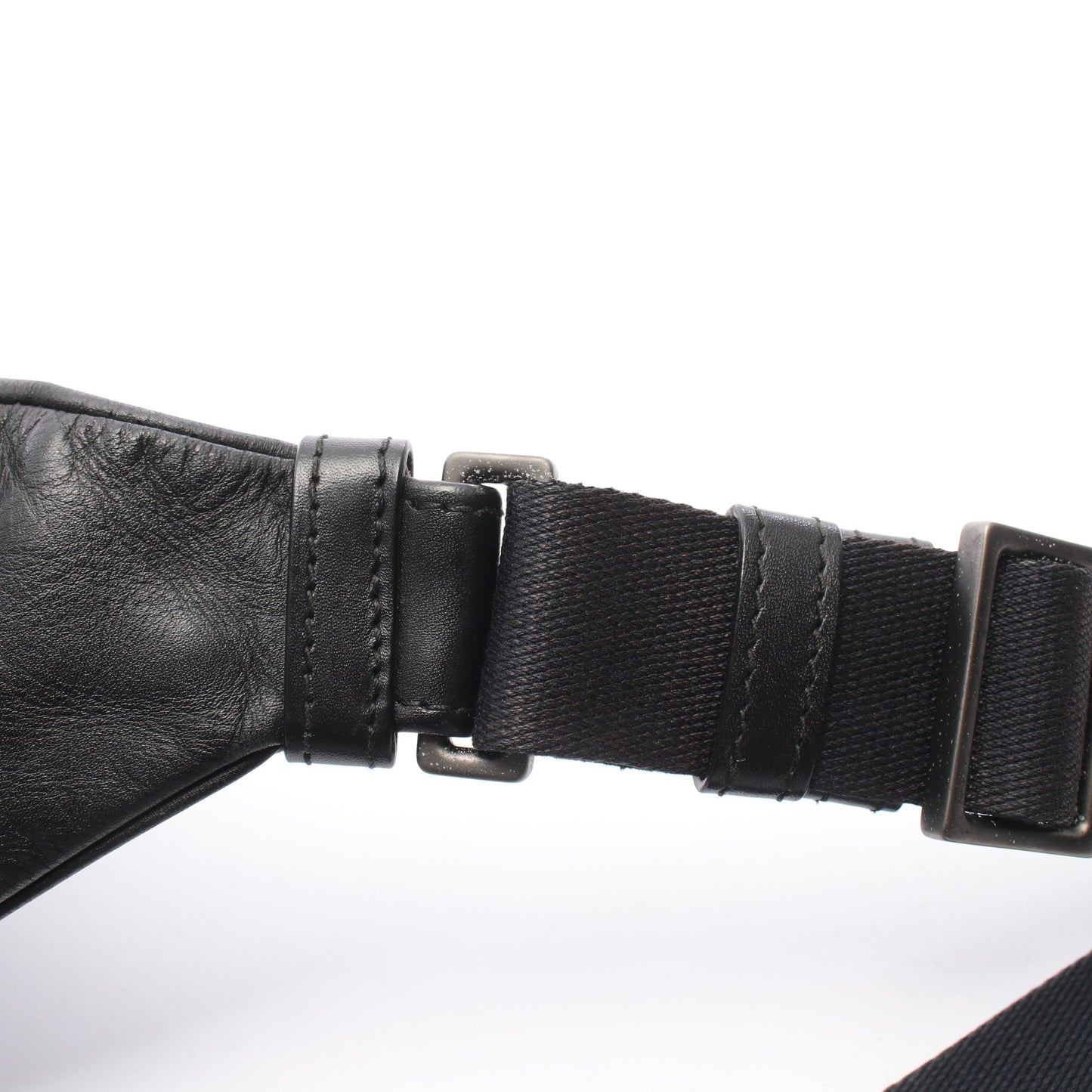 イントレチャート ボディバッグ レザー ブラック ボッテガヴェネタ バッグ BOTTEGA VENETA