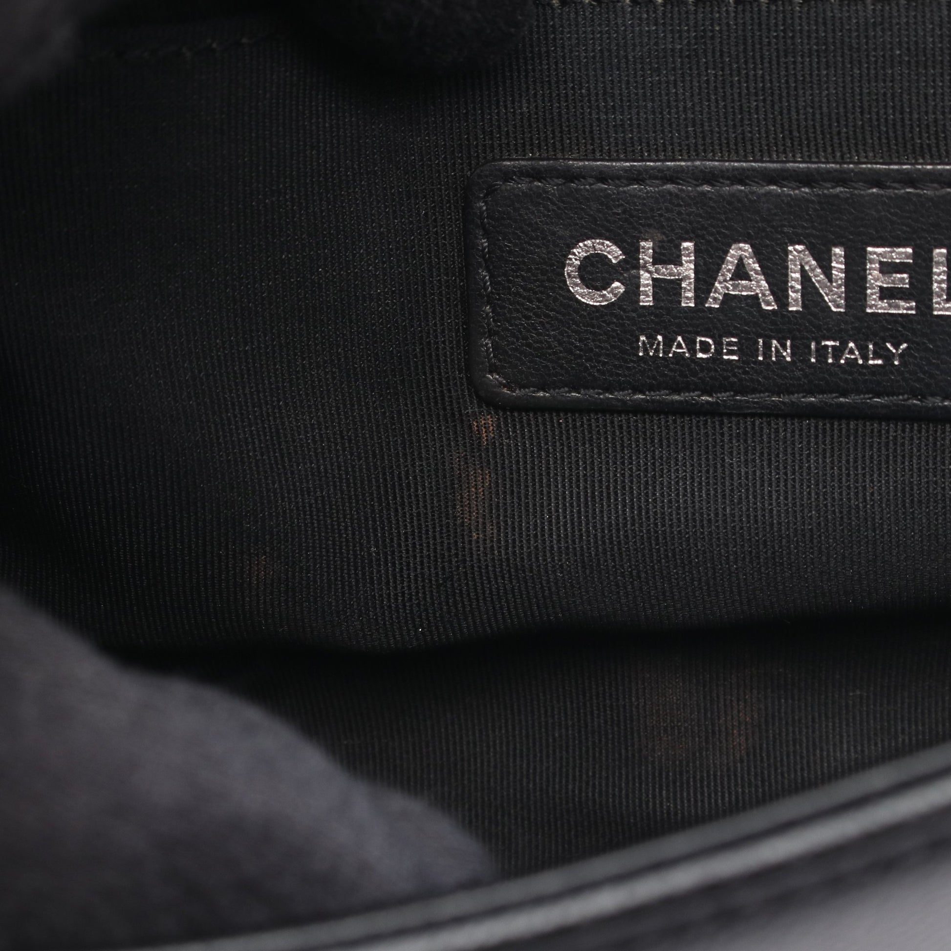 ボーイシャネル スモール チェーンショルダーバッグ キャビアスキン ブラック シルバー金具 シャネル バッグ CHANEL
