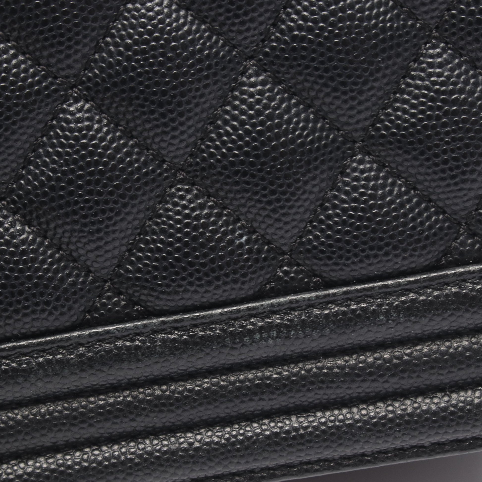 ボーイシャネル スモール チェーンショルダーバッグ キャビアスキン ブラック シルバー金具 シャネル バッグ CHANEL