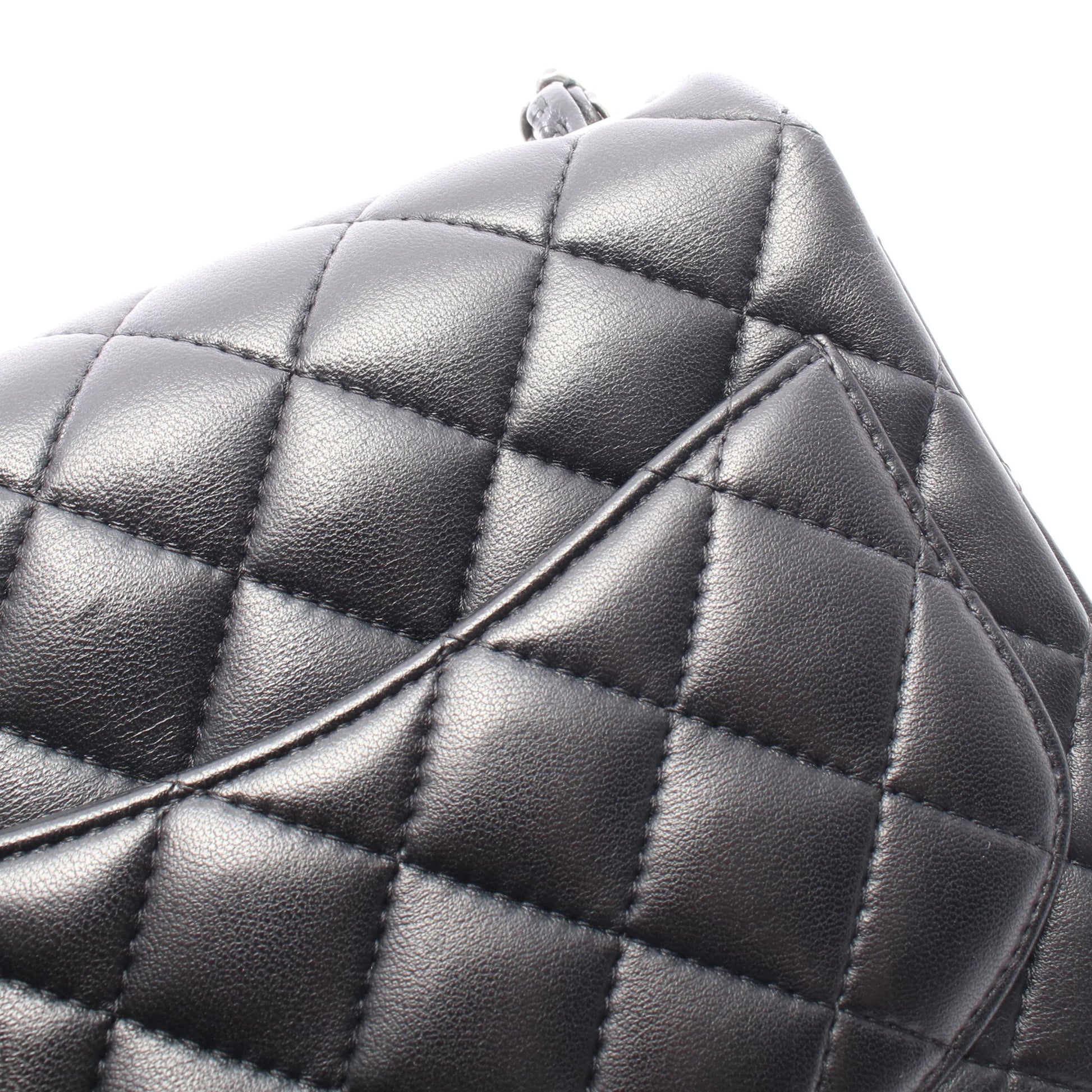 ミニマトラッセ チェーンショルダーバッグ ラムスキン ブラック シルバー金具 シャネル バッグ CHANEL