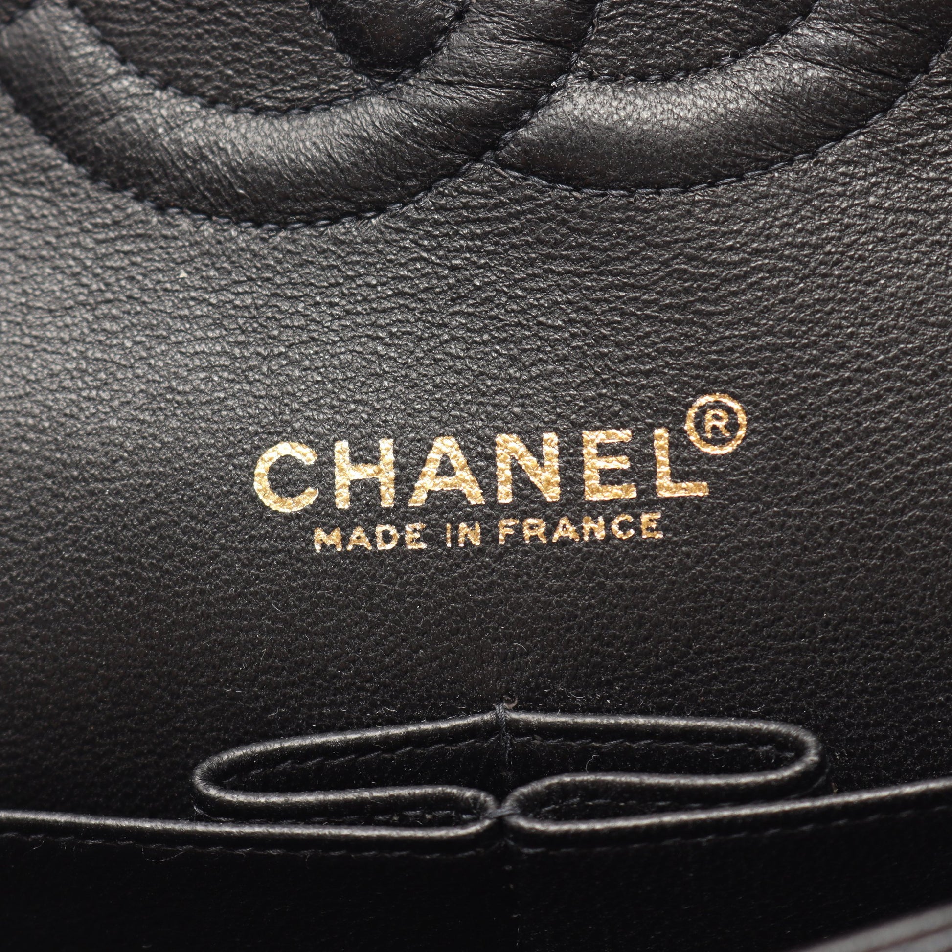 マトラッセ Wフラップ Wチェーンショルダーバッグ キャビアスキン ブラック ゴールド金具 シャネル バッグ CHANEL