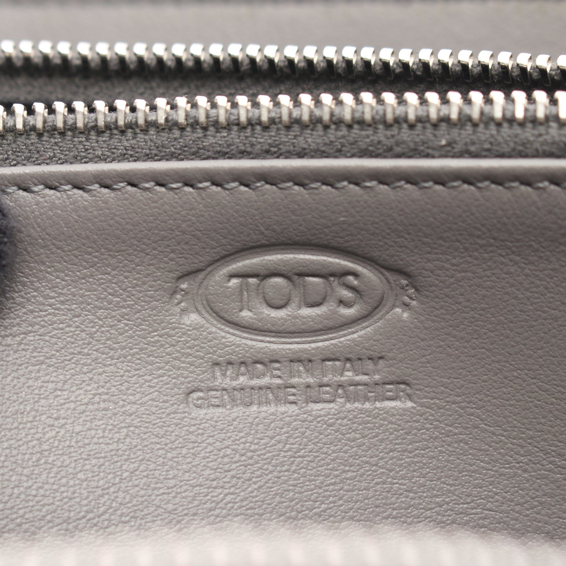 ダブルT ラウンドファスナー長財布 レザー グレー トッズ 財布・小物 TOD'S
